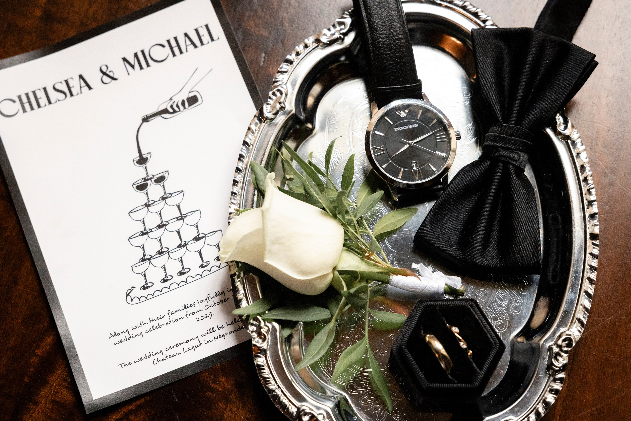 A romantic rainy-day wedding at Château Lagut. Eugenie Smirnova — wedding, corporate and lifestyle photographer in Toulouse and Southwest France