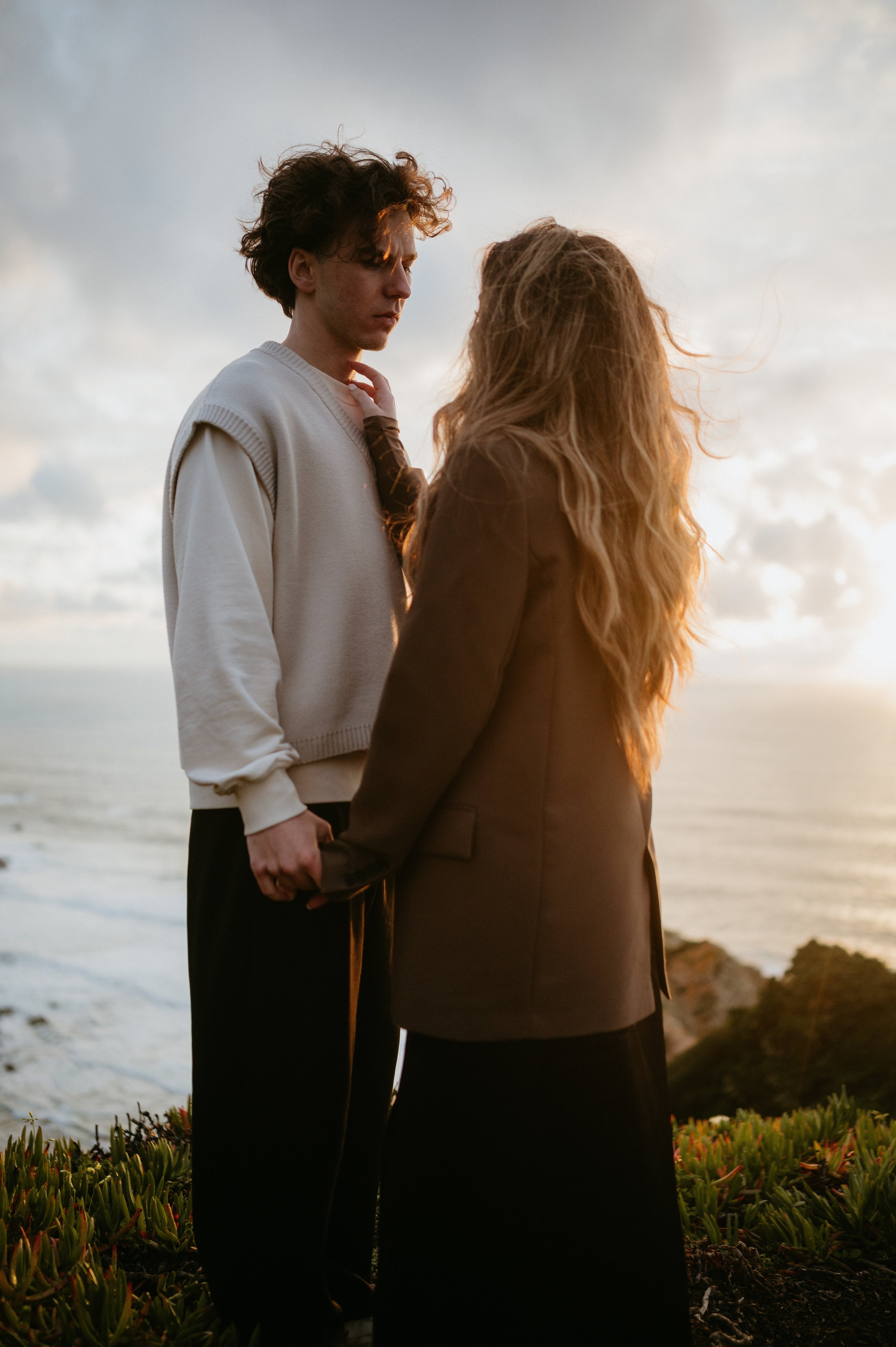 Praia da Ursa – ședință foto de cuplu într-un loc magic din Portugalia. Valentin Melen - fotograf de nunta 🤍