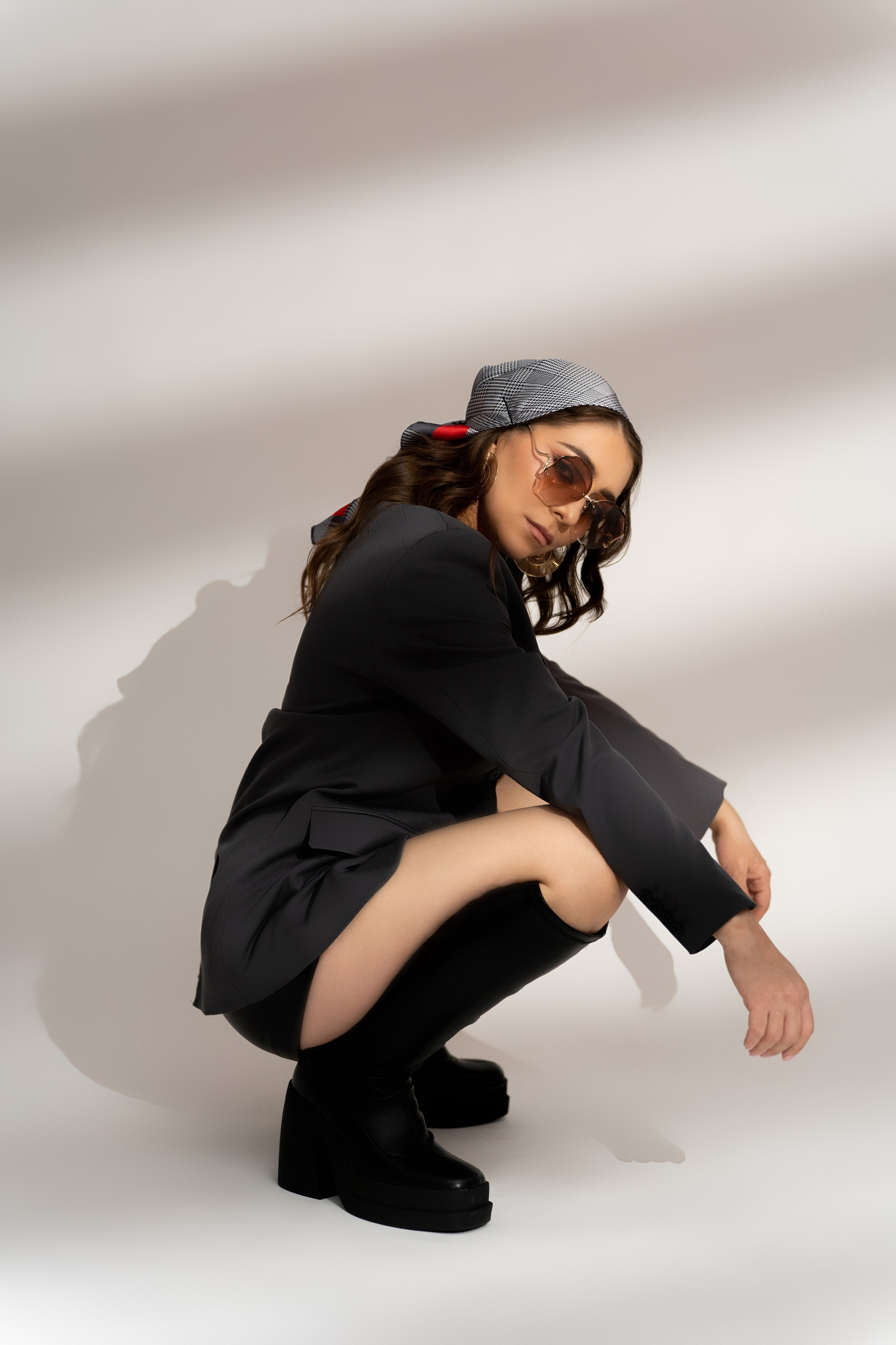 Ladies. Photographer in Paris