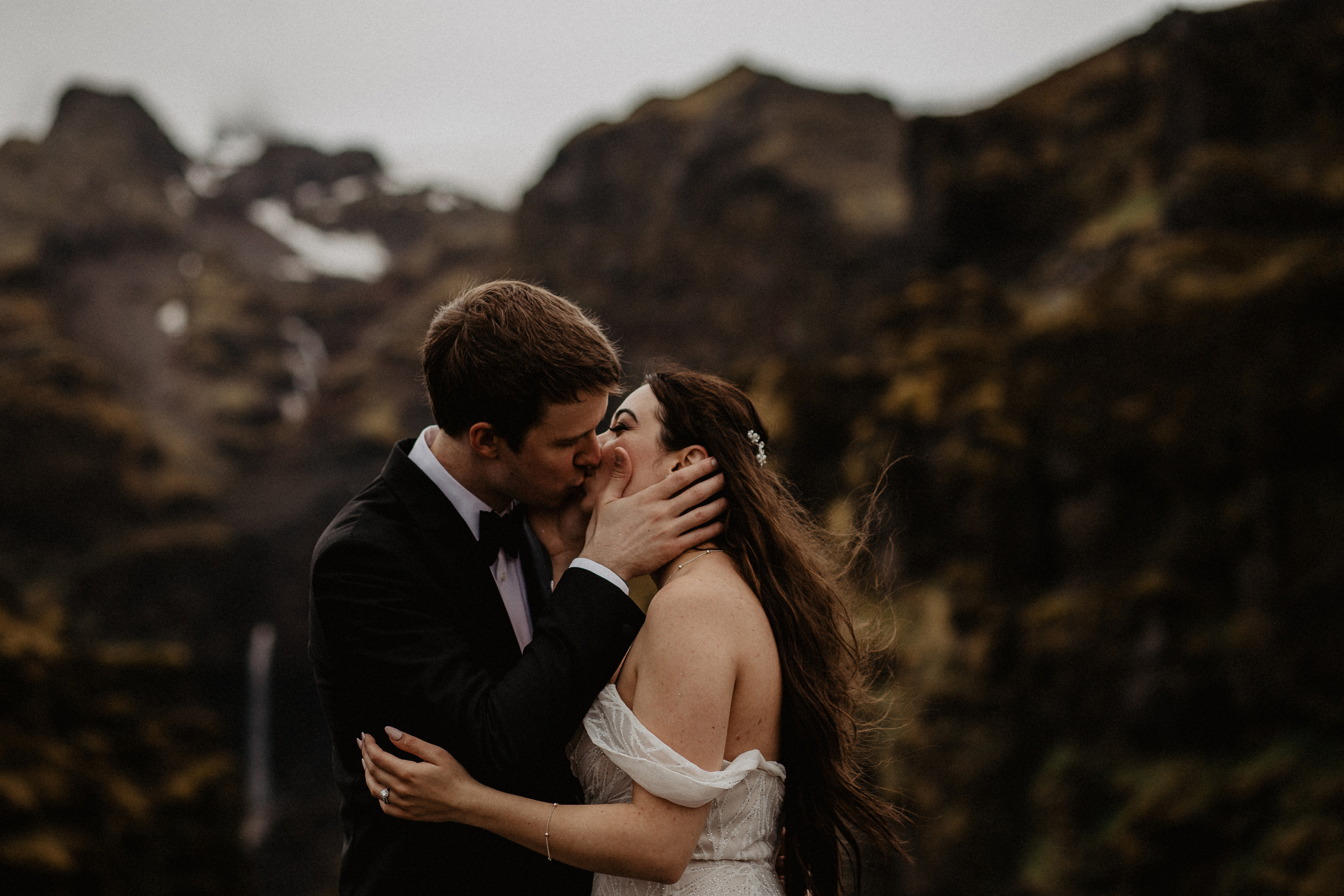 Elopement at secret canyon Iceland and diamond black beach. Iceland elopement photo and video | Nikolaichik Photo