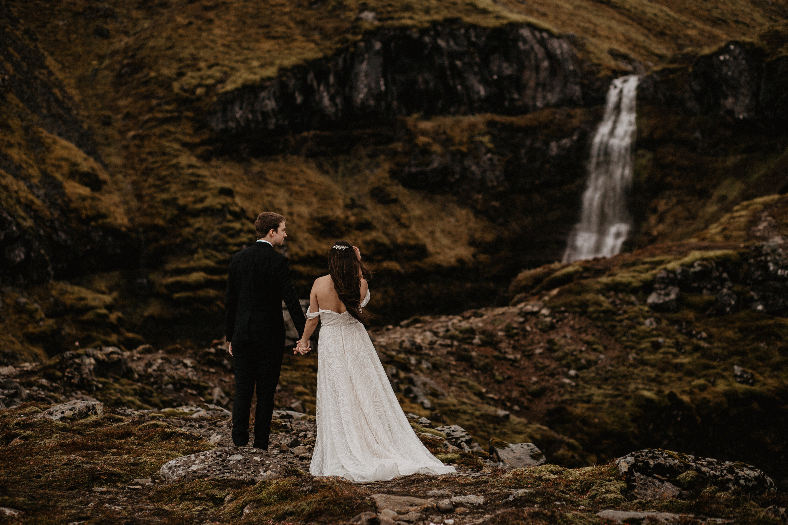 Elopement at secret canyon Iceland and diamond black beach. Iceland elopement photo and video | Nikolaichik Photo