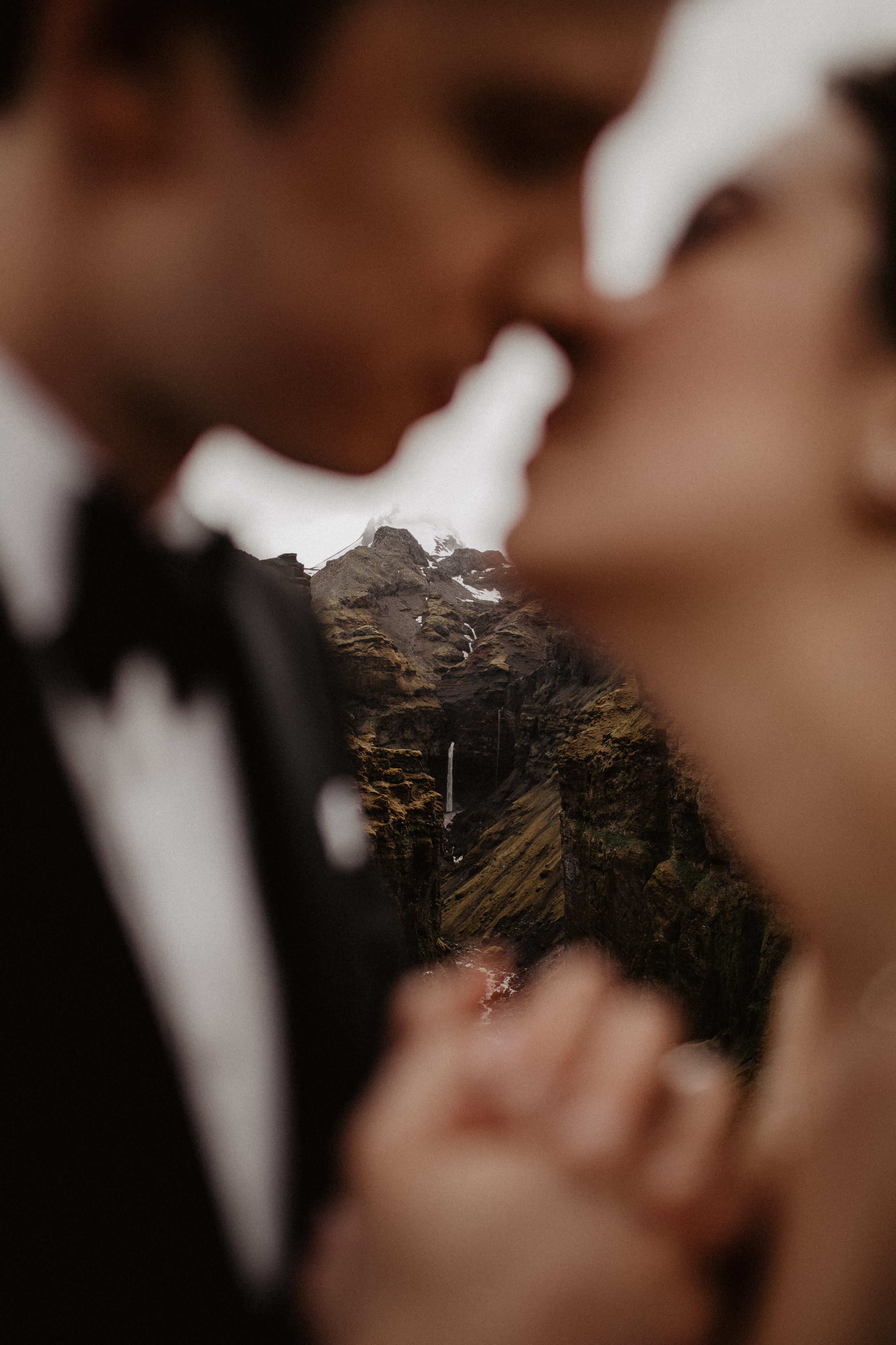 Elopement at secret canyon Iceland and diamond black beach. Iceland elopement photo and video | Nikolaichik Photo