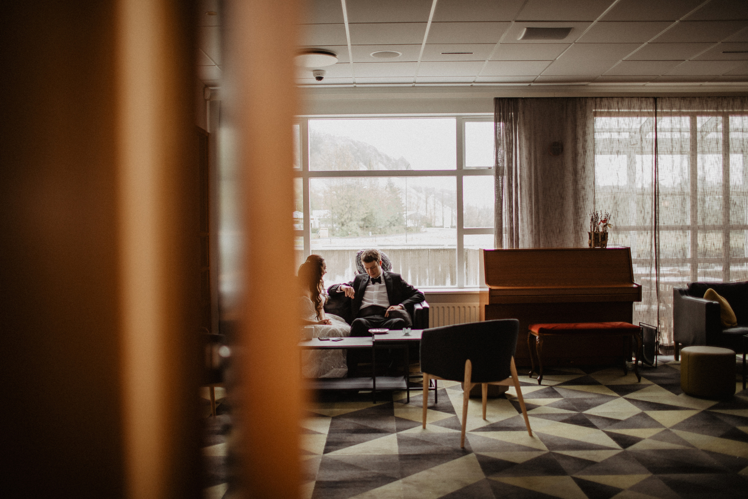 Elopement at secret canyon Iceland and diamond black beach. Iceland elopement photo and video | Nikolaichik Photo