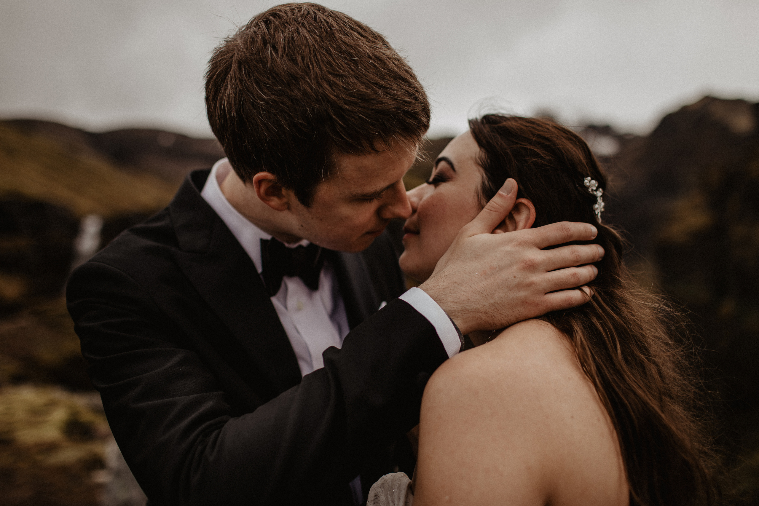 Elopement at secret canyon Iceland and diamond black beach. Iceland elopement photo and video | Nikolaichik Photo