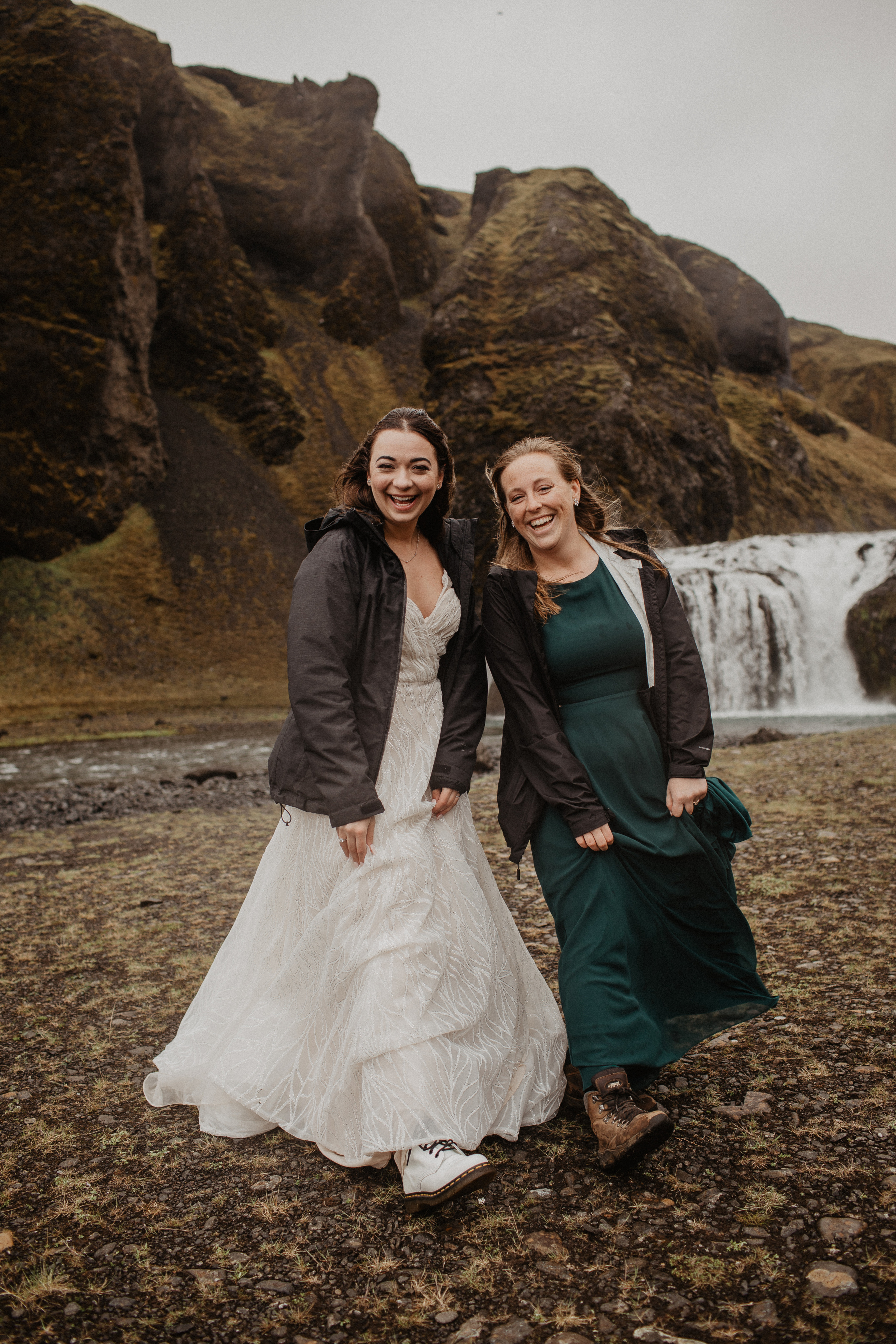 Elopement at secret canyon Iceland and diamond black beach. Iceland elopement photo and video | Nikolaichik Photo
