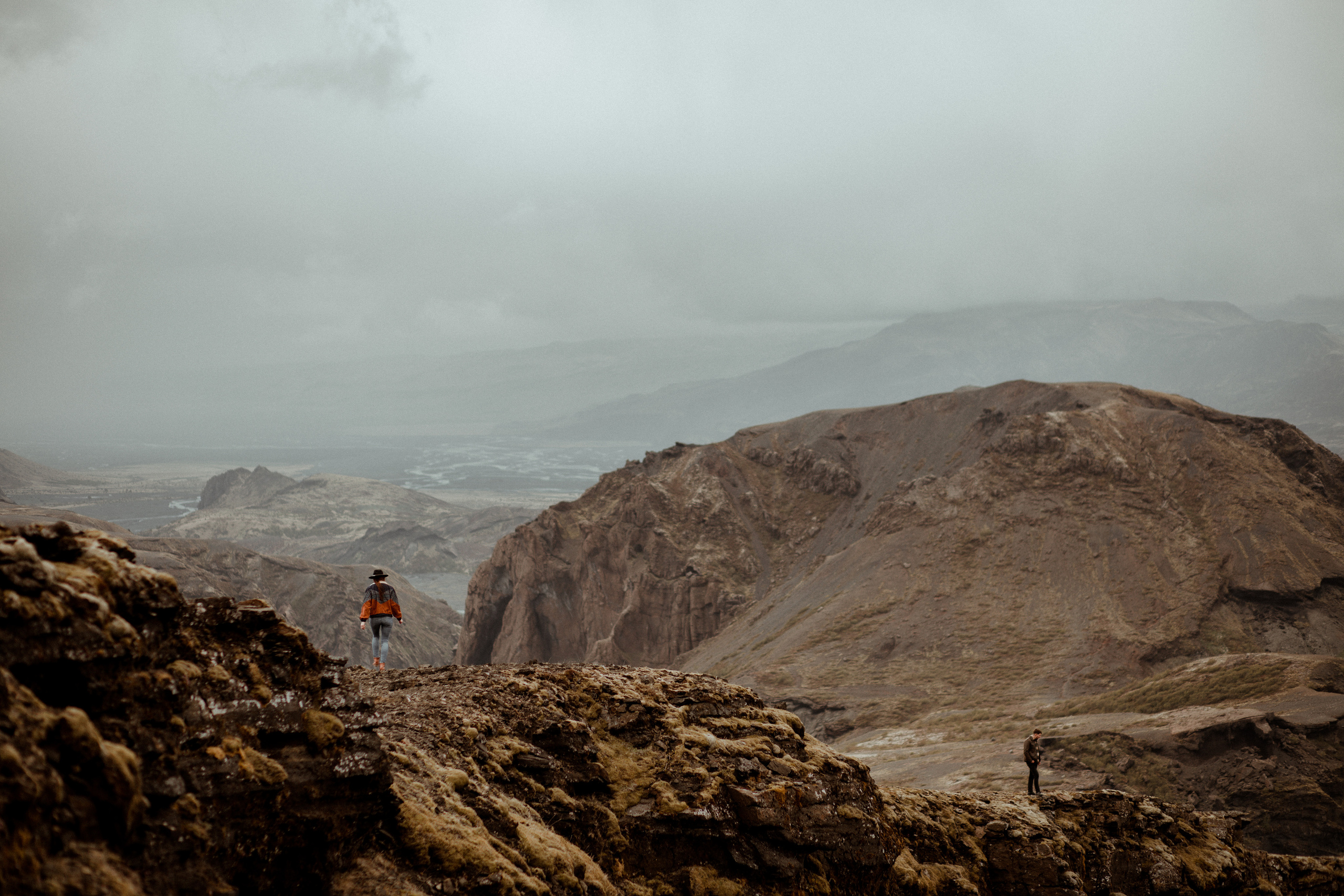 Adventure elopement photographer pricing guide. Iceland elopement photo and video | Nikolaichik Photo