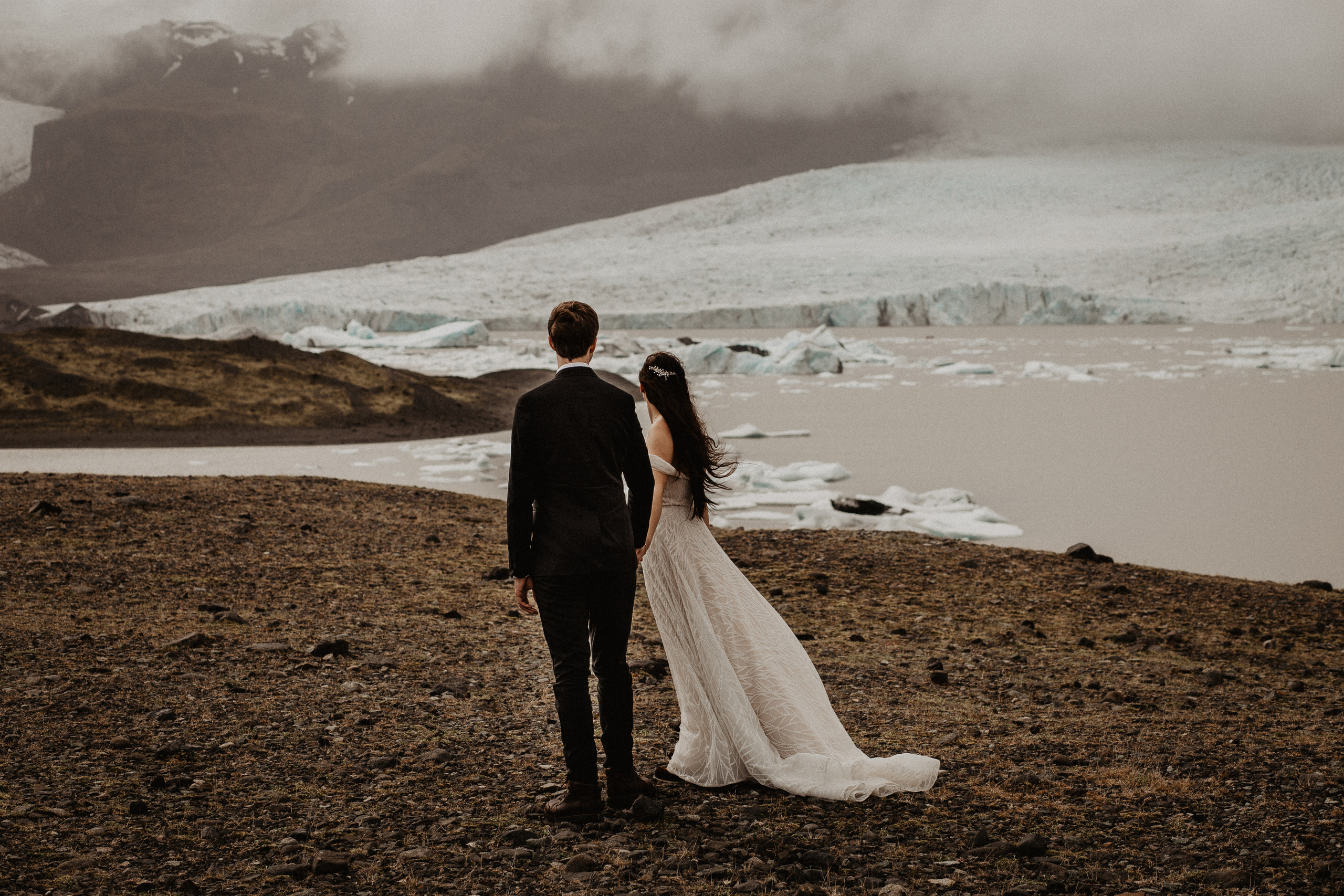 Elopement at secret canyon Iceland and diamond black beach. Iceland elopement photo and video | Nikolaichik Photo