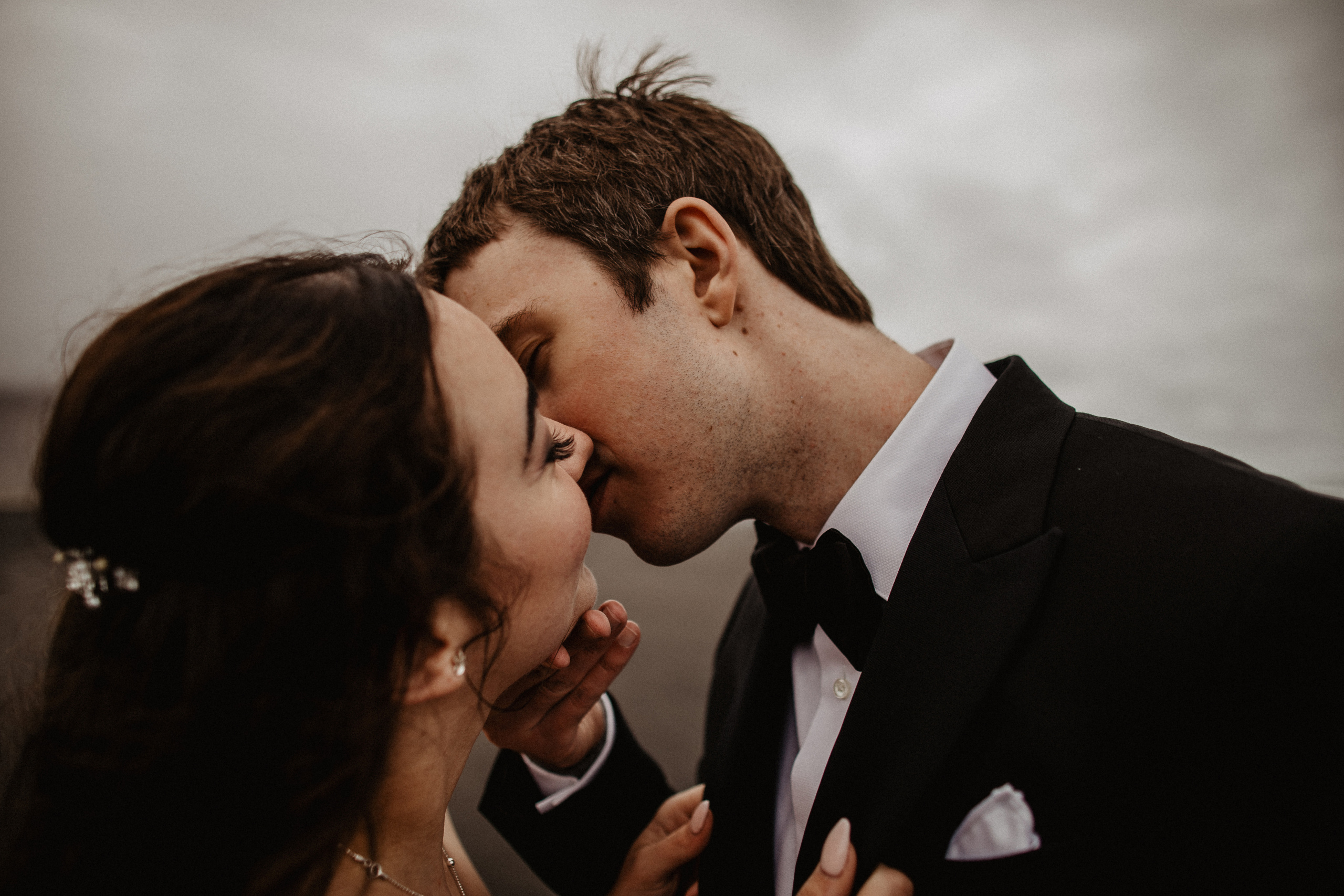 Elopement at secret canyon Iceland and diamond black beach. Iceland elopement photo and video | Nikolaichik Photo