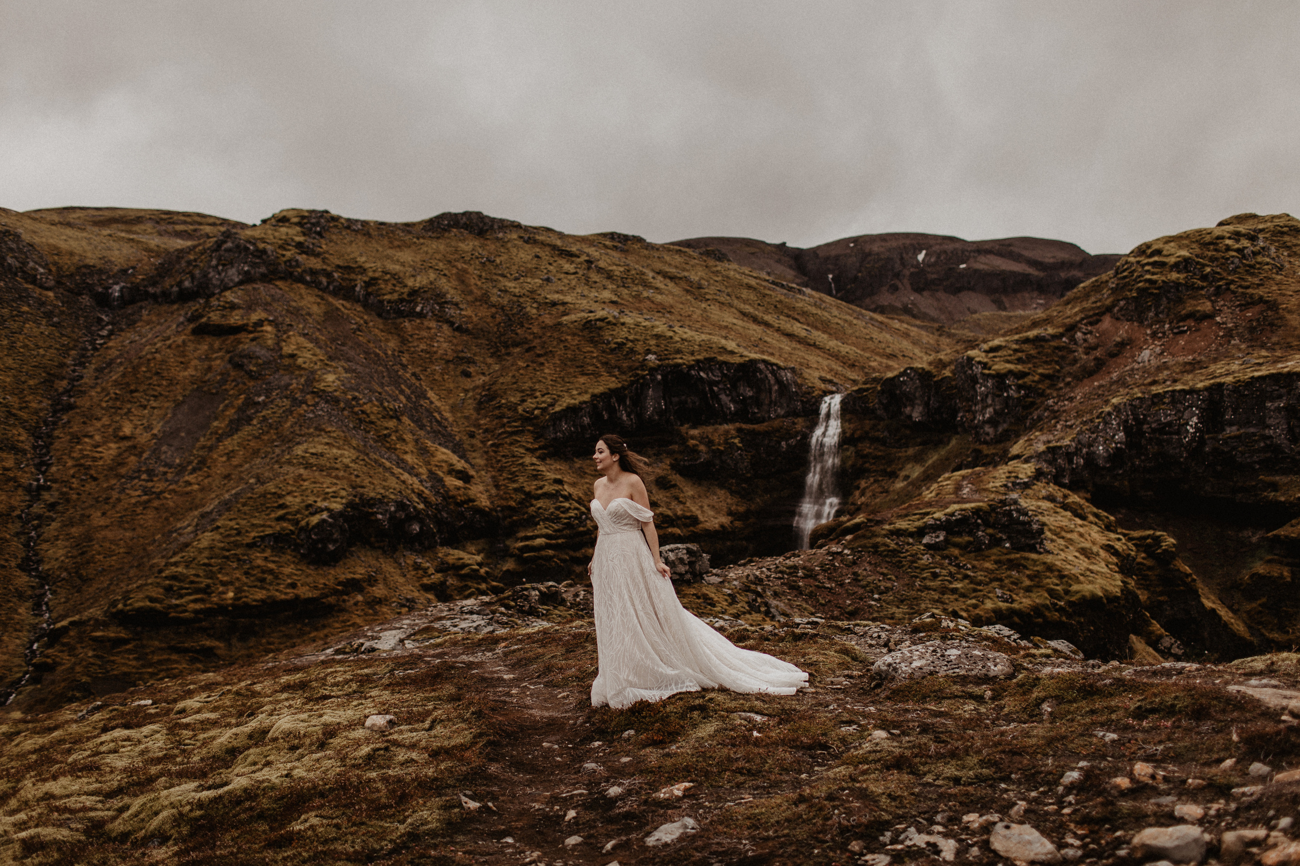 Elopement at secret canyon Iceland and diamond black beach. Iceland elopement photo and video | Nikolaichik Photo