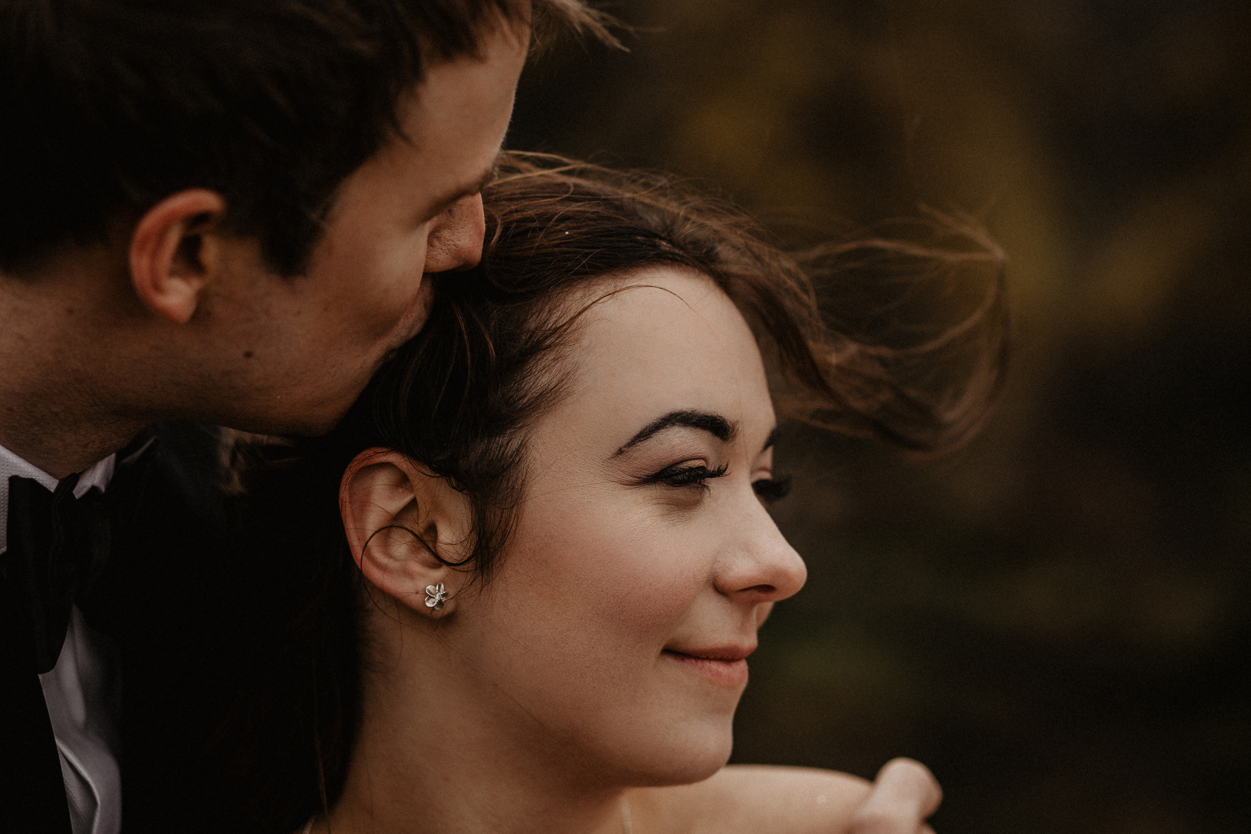 Elopement at secret canyon Iceland and diamond black beach. Iceland elopement photo and video | Nikolaichik Photo