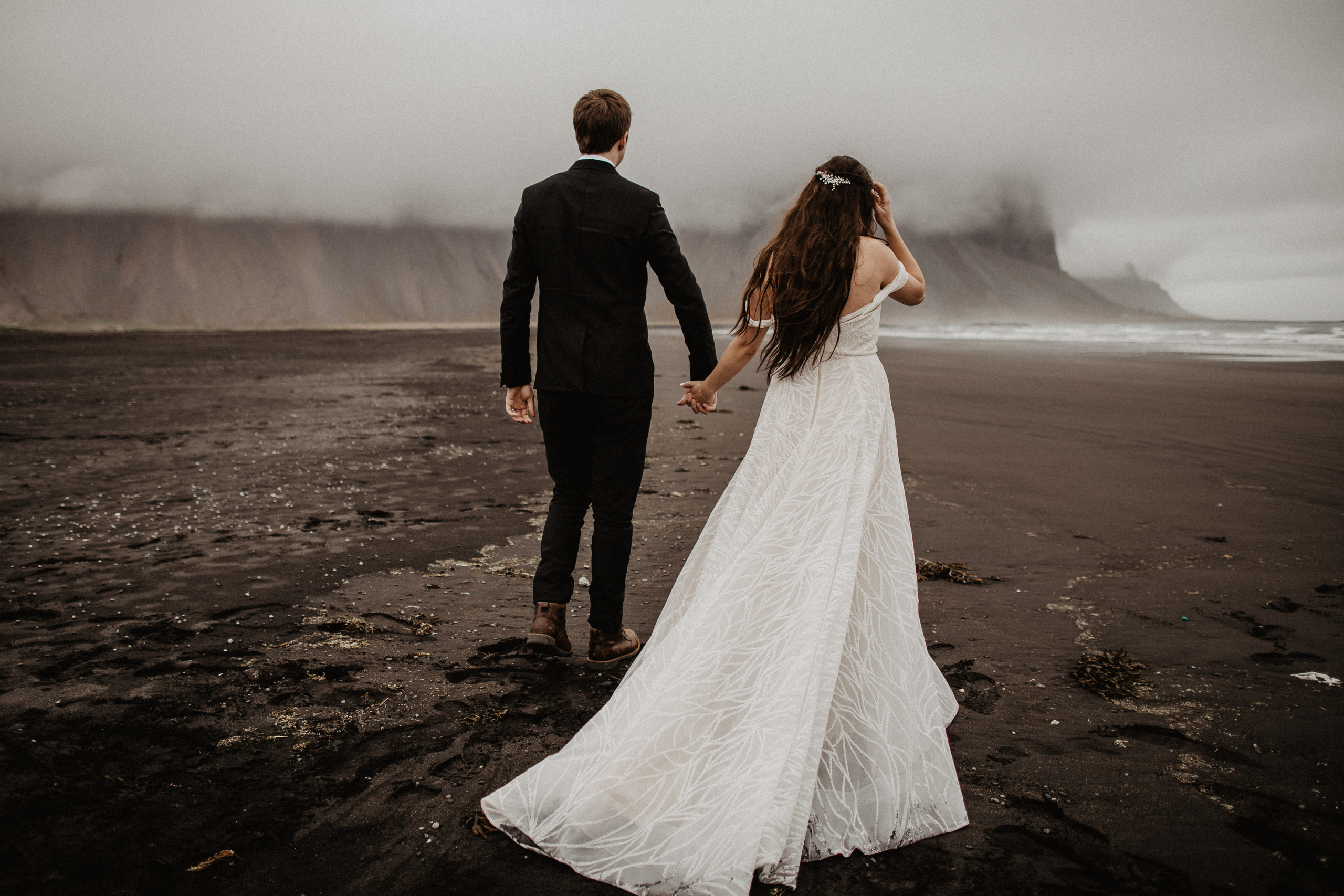 Elopement at secret canyon Iceland and diamond black beach. Iceland elopement photo and video | Nikolaichik Photo