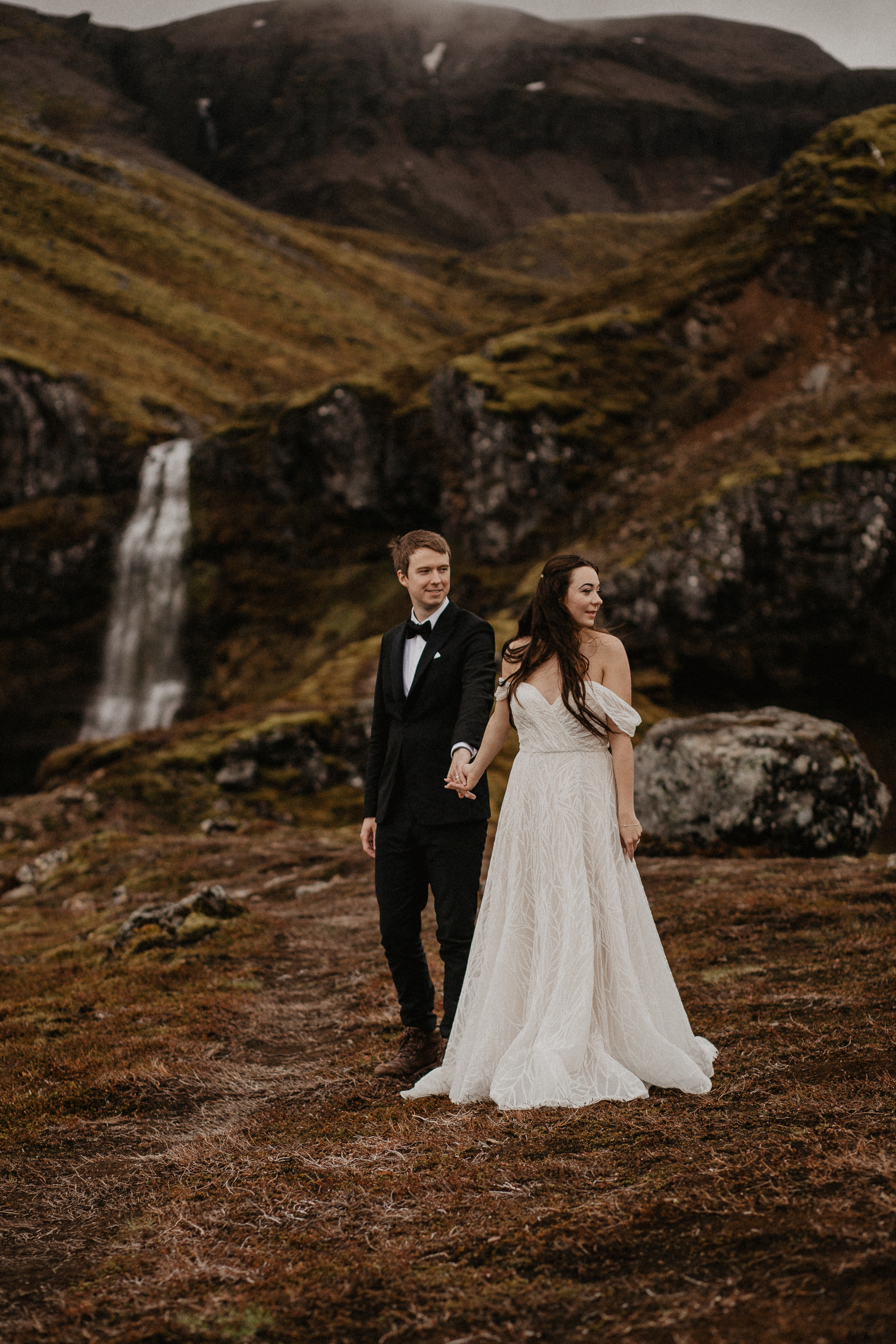 Elopement at secret canyon Iceland and diamond black beach. Iceland elopement photo and video | Nikolaichik Photo