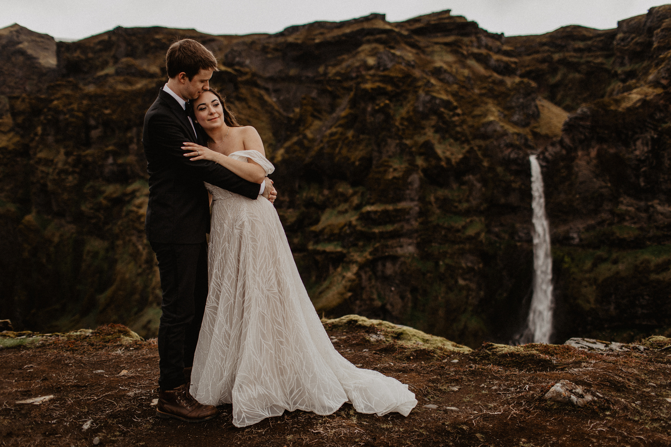 Elopement at secret canyon Iceland and diamond black beach. Iceland elopement photo and video | Nikolaichik Photo