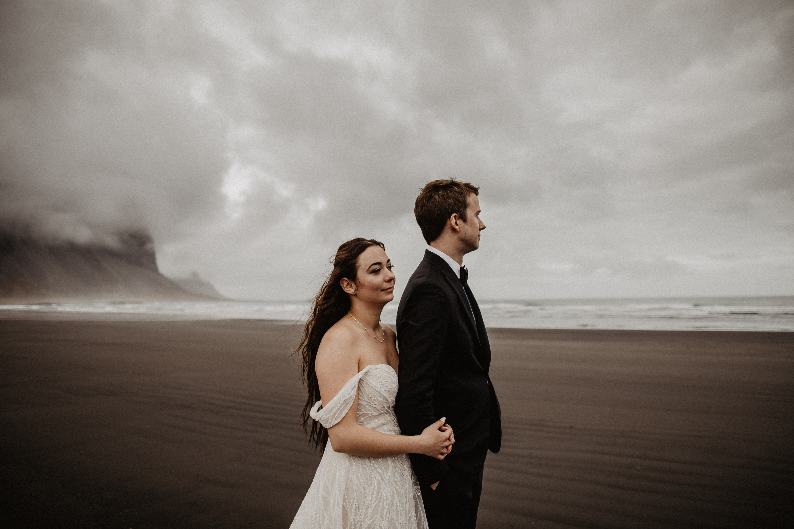 Elopement at secret canyon Iceland and diamond black beach. Iceland elopement photo and video | Nikolaichik Photo