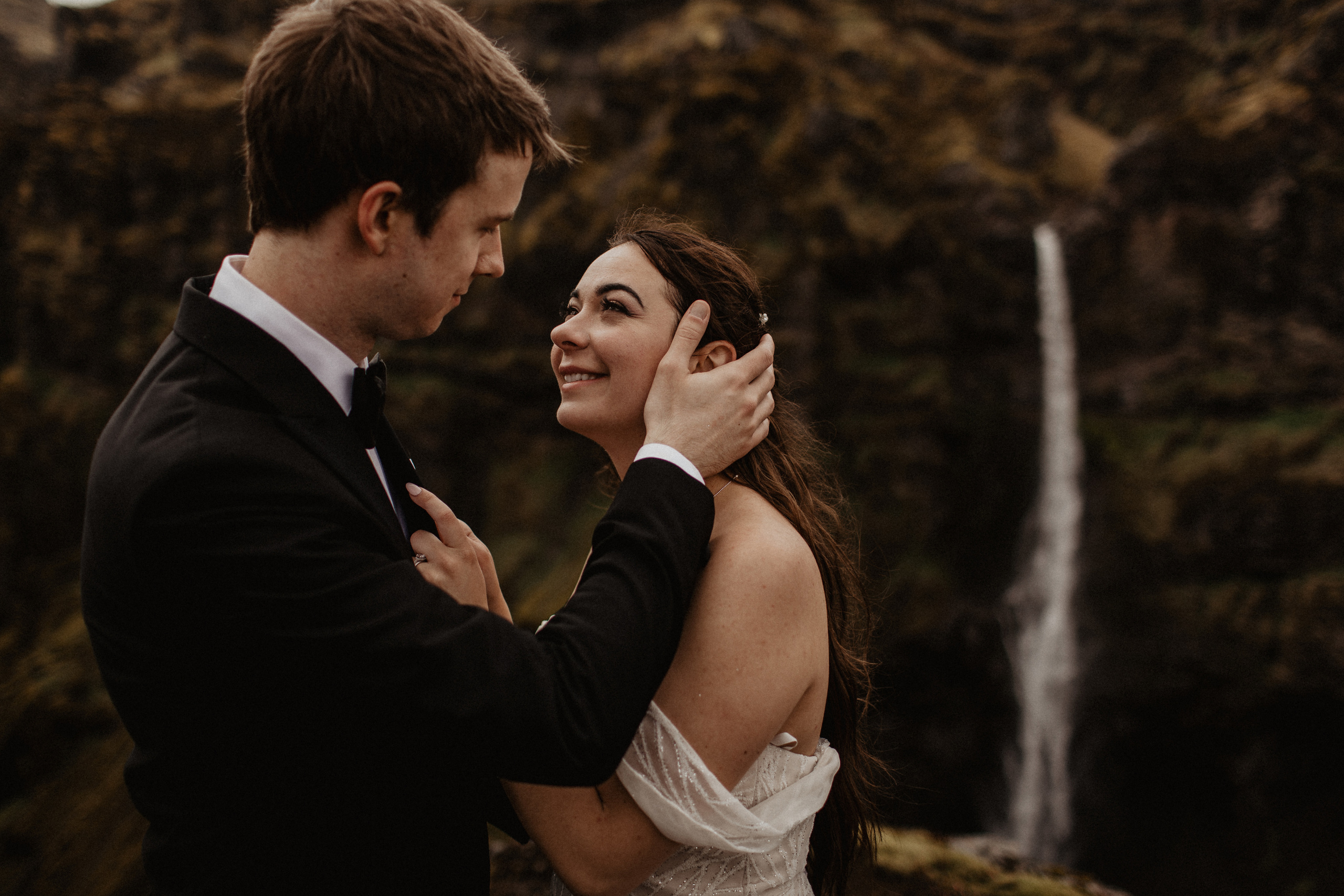Elopement at secret canyon Iceland and diamond black beach. Iceland elopement photo and video | Nikolaichik Photo
