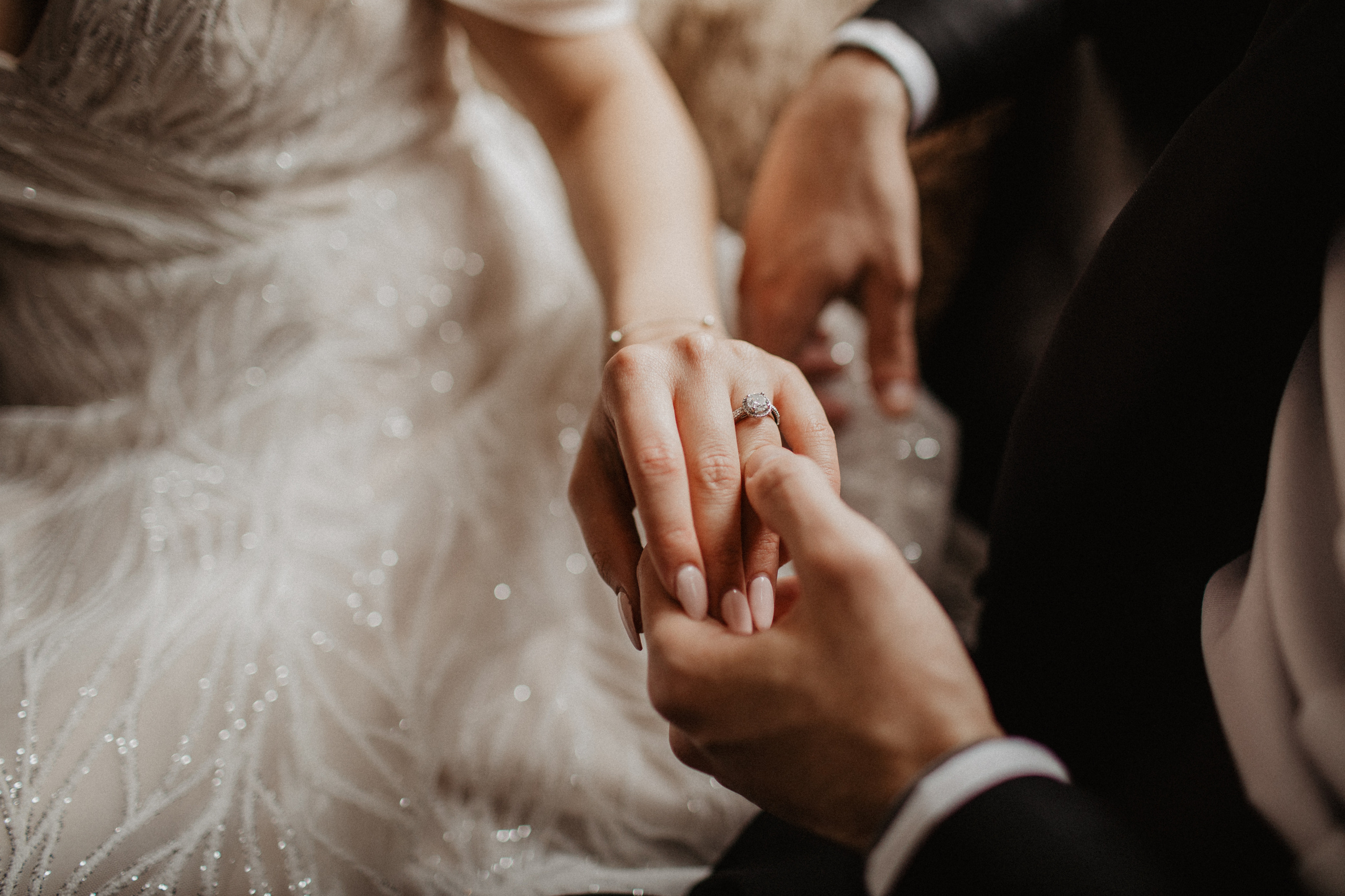 Elopement at secret canyon Iceland and diamond black beach. Iceland elopement photo and video | Nikolaichik Photo