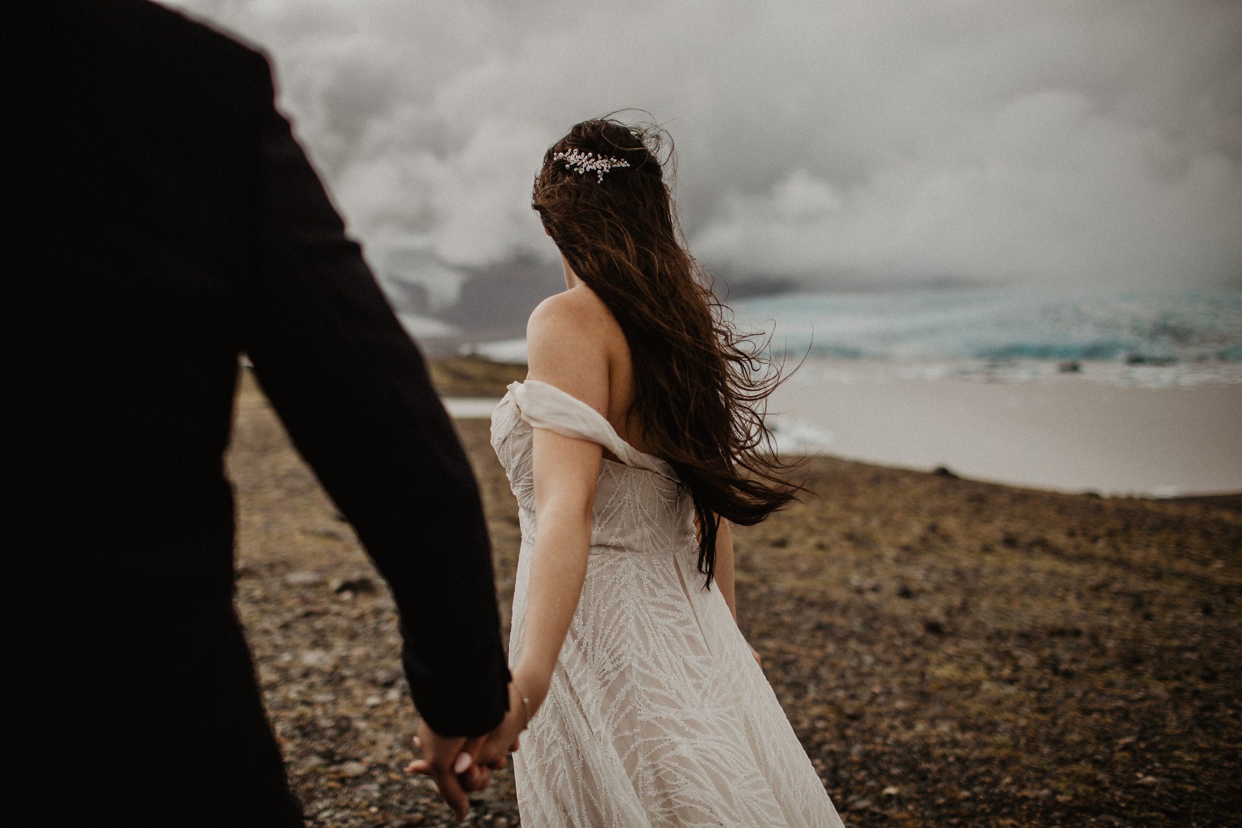 Elopement at secret canyon Iceland and diamond black beach. Iceland elopement photo and video | Nikolaichik Photo