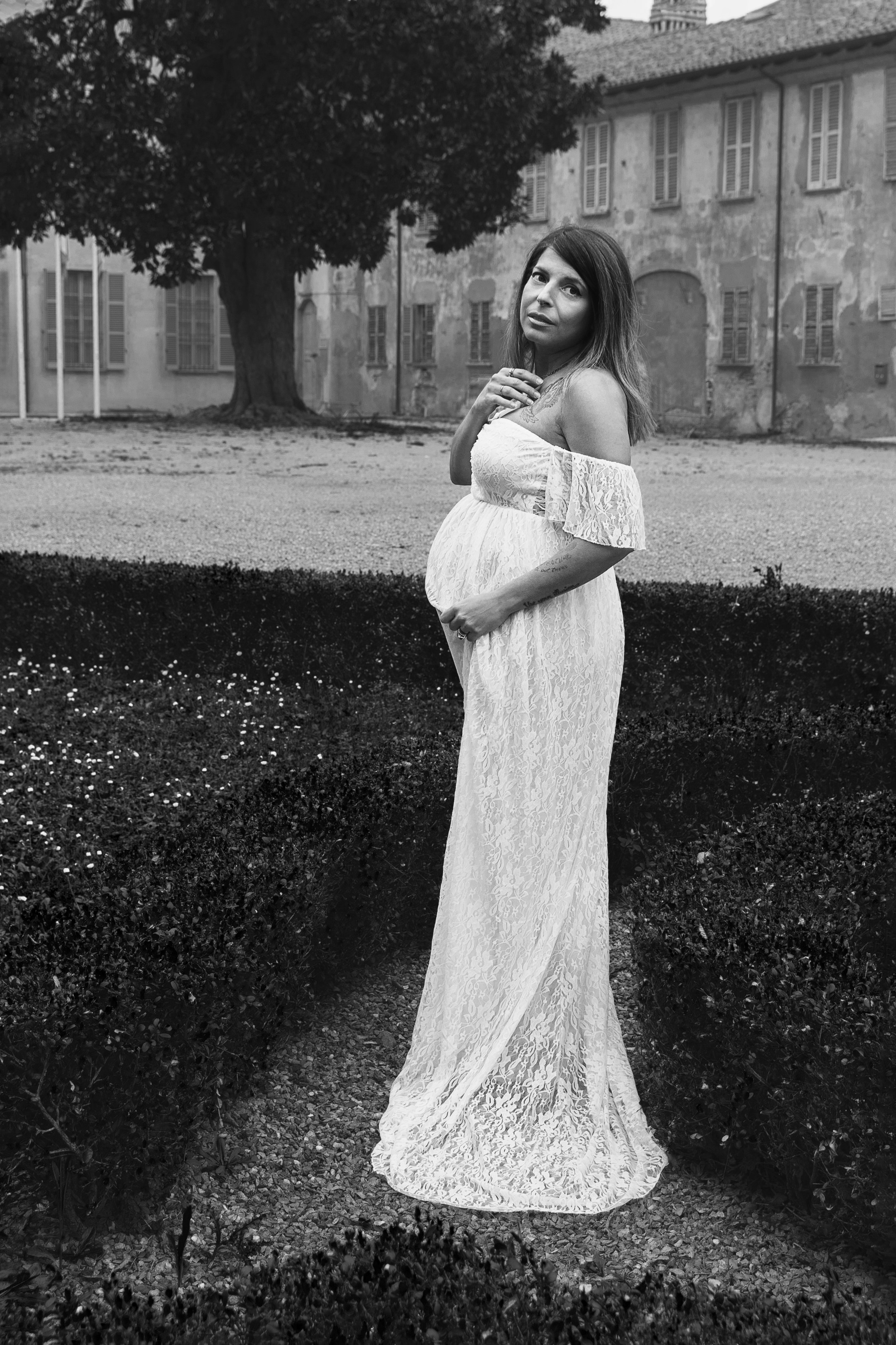 Maternity photosessions Milano and lake Como Bellagio. Wedding and elopement photographer Italy Tuscany Como Milan Pavia Marija Galaka