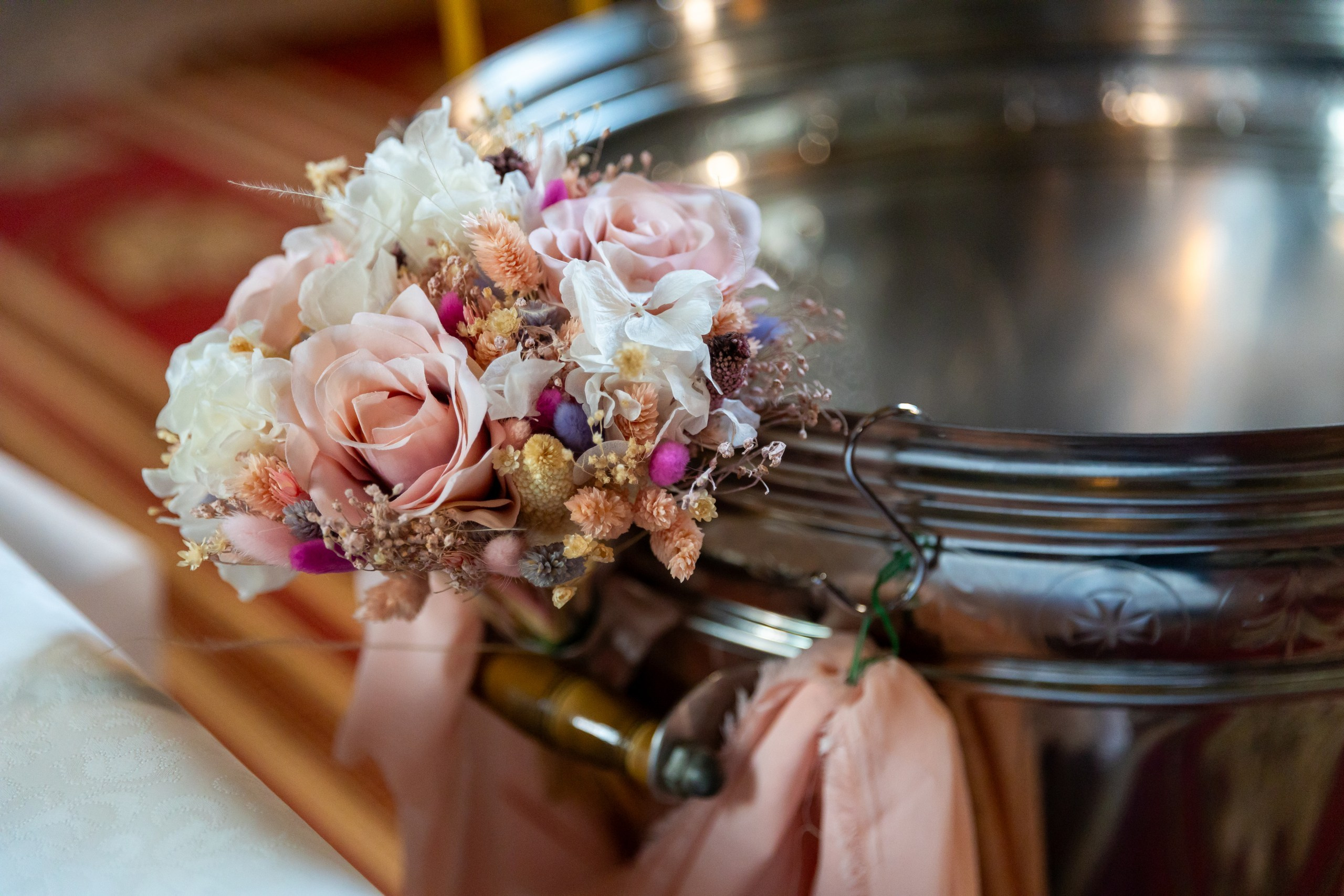 fotograf botez , fotografie botez Botoșani, fotograf Alin Chirilă, amintiri botez, fotografii botez, botez Miruna Parascheva, fotograf copii, fotografie botez în Botoșani-alt="botez , fotografie botez Alin Chirilă, amintiri botez, fotografii emoționante botez Botoșani"-- fotografii-botez-bebelus- amintiri-botez-micuț- moment-sfânt-crestinare- fotografie-emotionanta-botez- detalii-botez-bebelusi- parinti-fericiti-la-botez- fotograf-botez-profesionist- botez-in-biserica-ortodoxa- micuț-botezat-cu-emoție- zâmbete-și-lacrimi-la-botez- bebeluș-la-cristelniță- decor-botez-colorat- botez-cu-dragoste-și-credință- emotie-pura-la-botez- fotograf-botez-botosani- botez-iasi-suceava-fotograf- amintiri-nepretuite-botez-- Preotul ținându-l pe micuțul Mathias Gabriel la botez, în biserica Înălțarea Domnului, Copălău - Detalii de la botezul lui Mathias – lumânare, trusou și icoană - Familia lui Mathias Gabriel alături de micuț, în ziua botezului - Portret emoționant cu mama și bebelușul în brațe, în biserică,fotograf profesionist evenimente Botoșani, Iași, Suceava, Fălticeni, Bacău, Pașcani, Roman - AlinoFotoStudio by Alin Chirilă - servicii foto nuntă, botez, cununie, ședințe foto creative, albume personalizate, fotografii emoționante și calitative pentru cele mai importante momente din viață,fotograf nuntă Botoșani Alin Chirilă, ședință foto botez Iași - AlinoFotoStudio, servicii fotograf profesionist evenimente Suceava, fotograf cununie civilă Fălticeni - Alin Chirilă, album foto nuntă personalizat Bacău.“Bebeluș botezat în biserică, ținut în brațe de nași” • “Detaliu cu lumânarea de botez decorată cu flori albe” • “Părinți emoționați alături de copilul lor la ceremonia de botez” • “Masa festivă de botez cu decor tematic și tort personalizat” • “Momentul în care preotul toarnă apă sfințită pe fruntea bebelușului” “Bebeluș în rochie albă de botez, zâmbind în brațele mamei” • “Detaliu cu cruciulița de botez așezată pe o pernă de satin” • “Părinți și nași aprinzând lumânările în timpul ceremoniei de botez” • “Tort de botez decorat cu figurine tematice și numele copilului” • “Copil botezat dormind liniștit în pătuțul decorat festiv” • “Momentul în care preotul binecuvântează copilul în fața altarului” • “Invitați adunându-se în jurul mesei festive la petrecerea de botez” • “Bebeluș ținând în mână o jucărie personalizată primită la botez” • “Familie fericită pozând împreună după ceremonia de botez” • “Decor tematic cu baloane și flori la locația petrecerii de botez” fotograf Botoșani fotograf evenimente fotograf botez Alin Chirila fotograf alinofotostudio.fotograf botez Amelis Maria, fotografie botez Botoșani, fotograf Alin Chirilă, amintiri botez, fotografii botez, botez Amelis Maria, fotograf copii, fotografie botez în Botoșani,