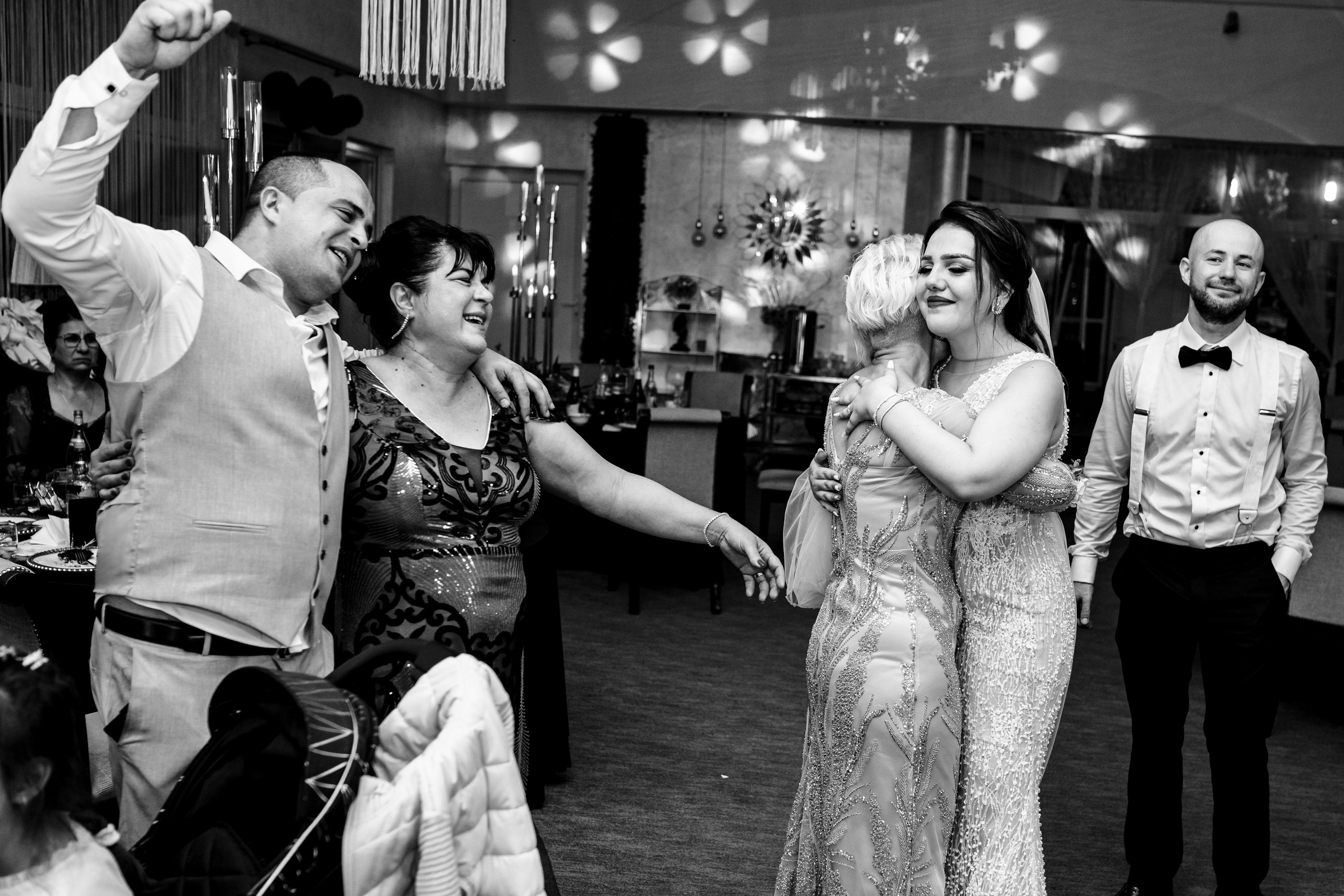 Crina & Cătălin. Acasă