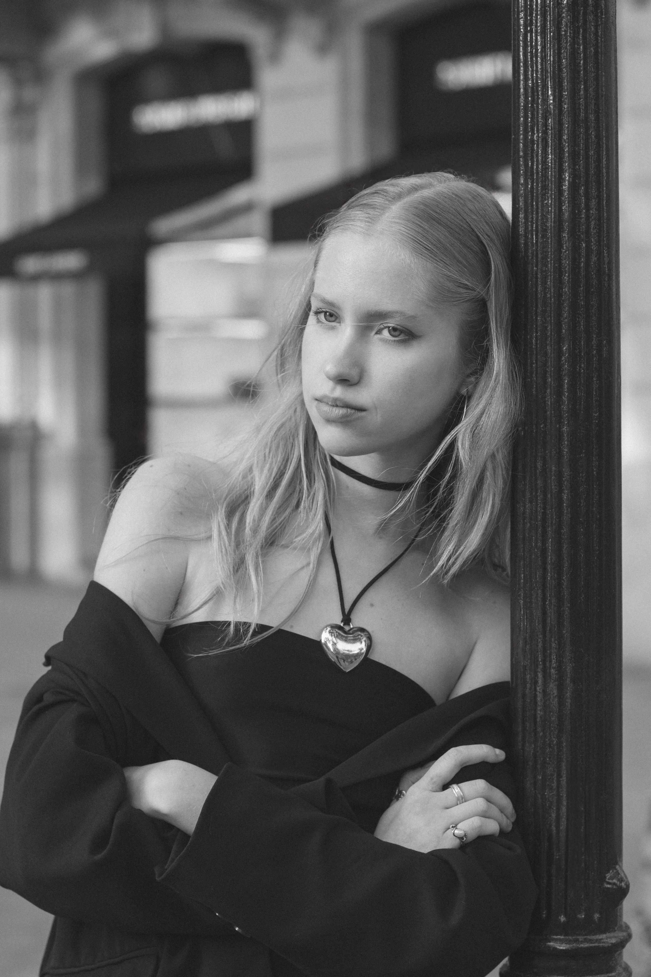 Black and white Fashion photography and photo session for jewellery brand models