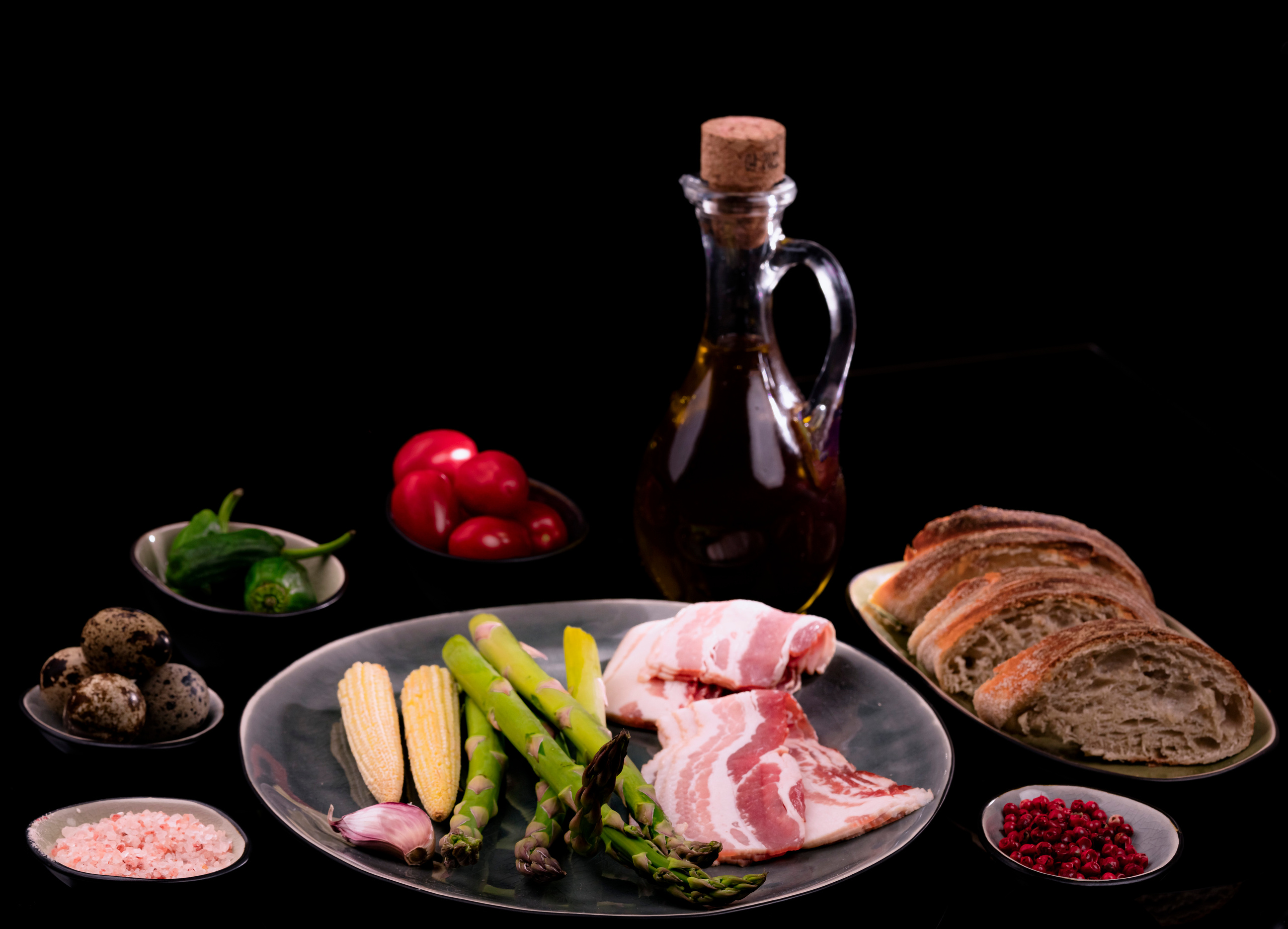 Spargel mit speck zum Frühstück. LUKIN IGOR Photography