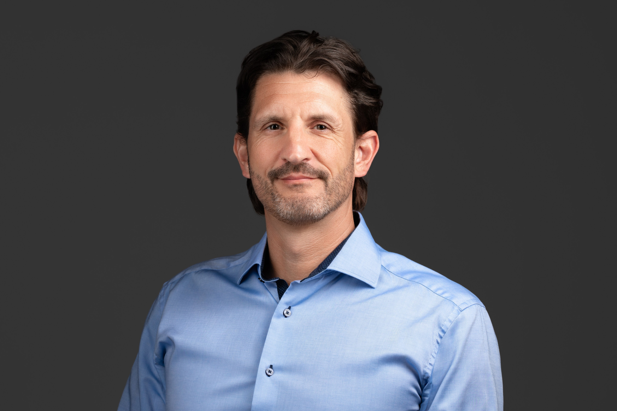 Business-Portrait Mannheim - Professionelle Mitarbeiterfotos von LAV Fotostudio für Unternehmen in der Rhein-Neckar Region