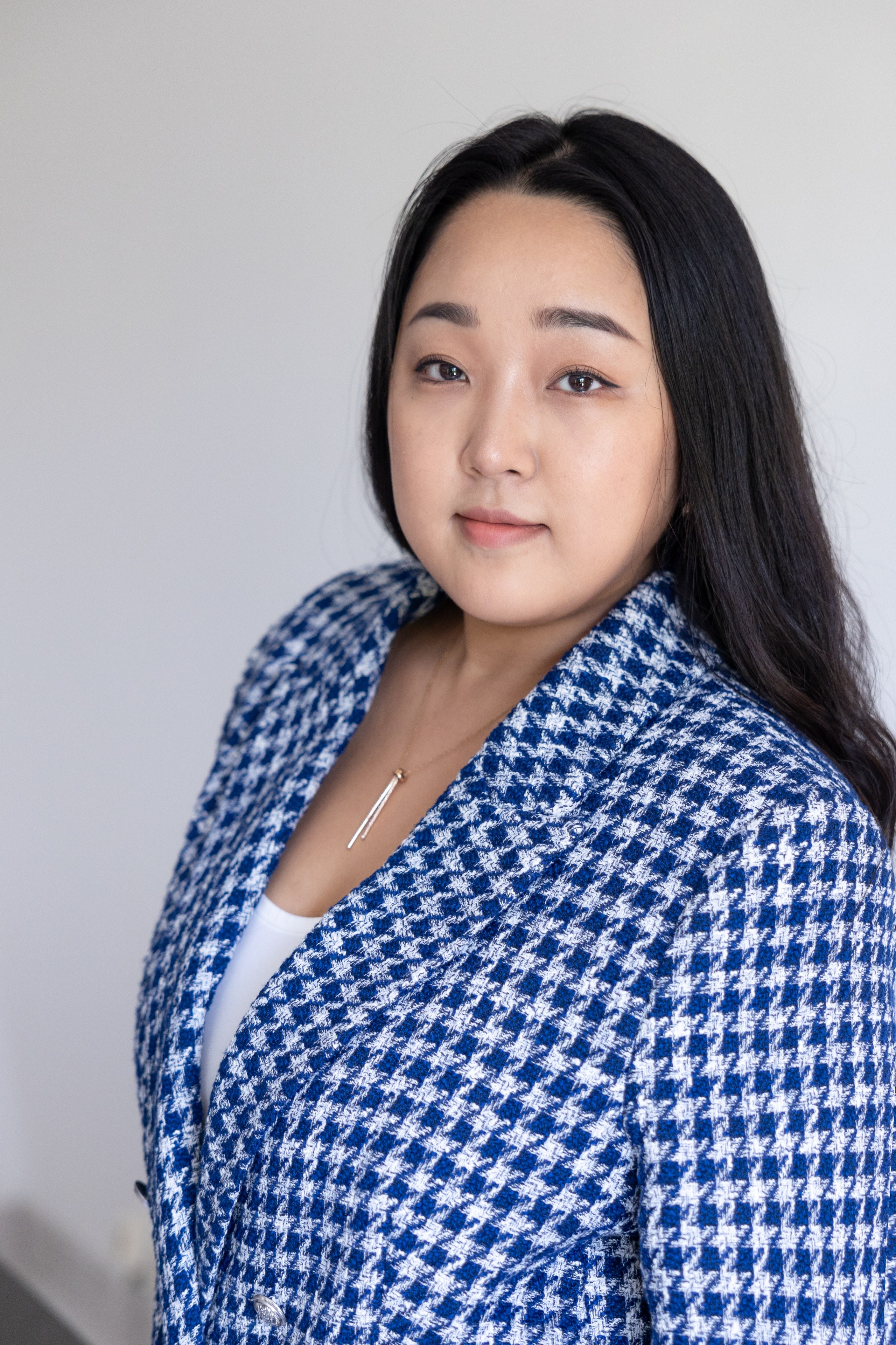 Personal brand photoshoot for Eve in Plaisans-du-Touche. Евгения Смирнова — фотограф в Тулузе и юго-западной Франции