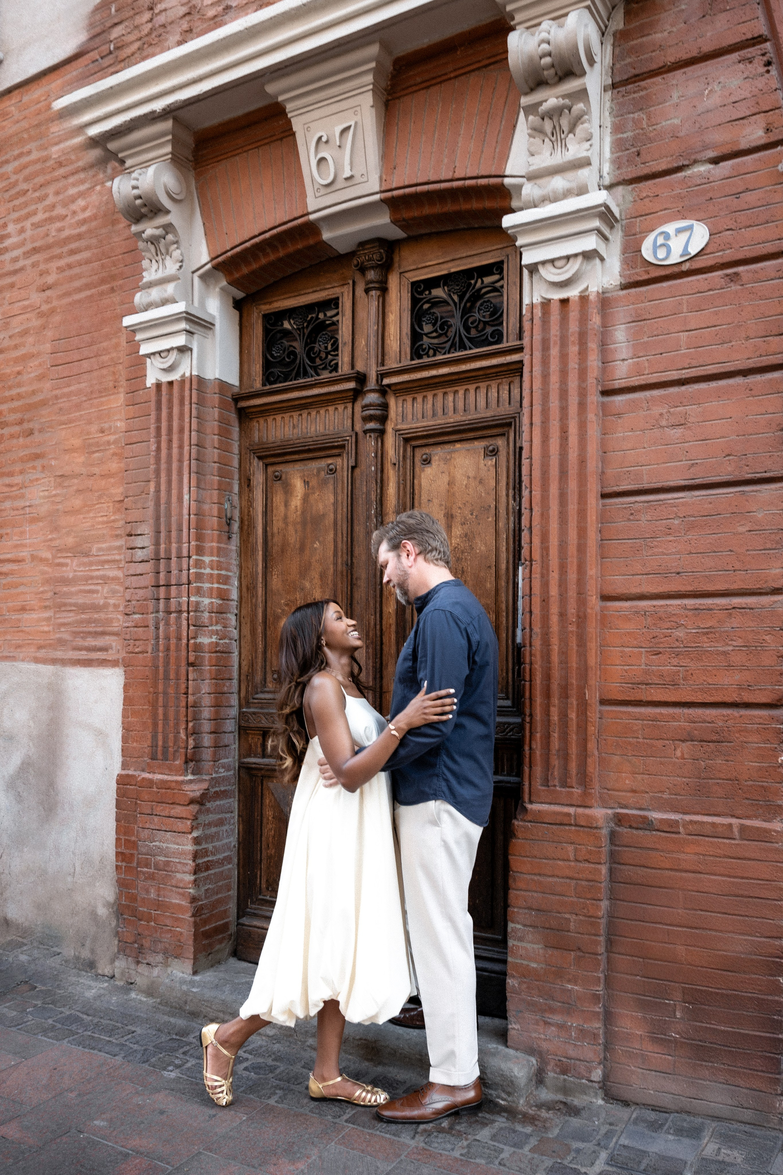 Engagement loves tory photoshoot in Toulouse. Anah & Andrew. Eugenie Smirnova — wedding, corporate and lifestyle photographer in Toulouse and Southwest France