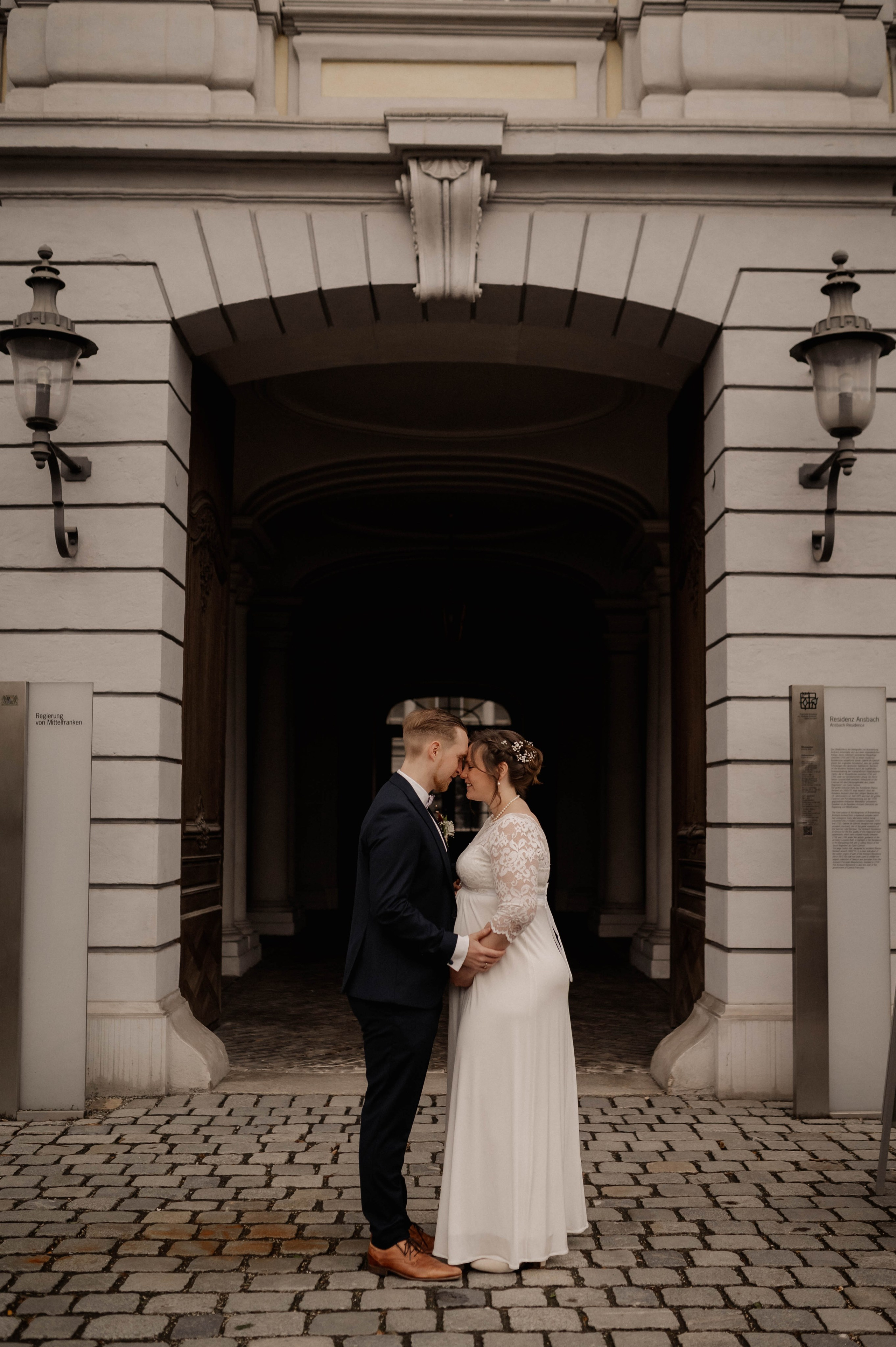 PRE-WEDDING IN HOFGARTEN ANSBACH. Photographer in Nuremberg Irina Mehnert from Ansbach