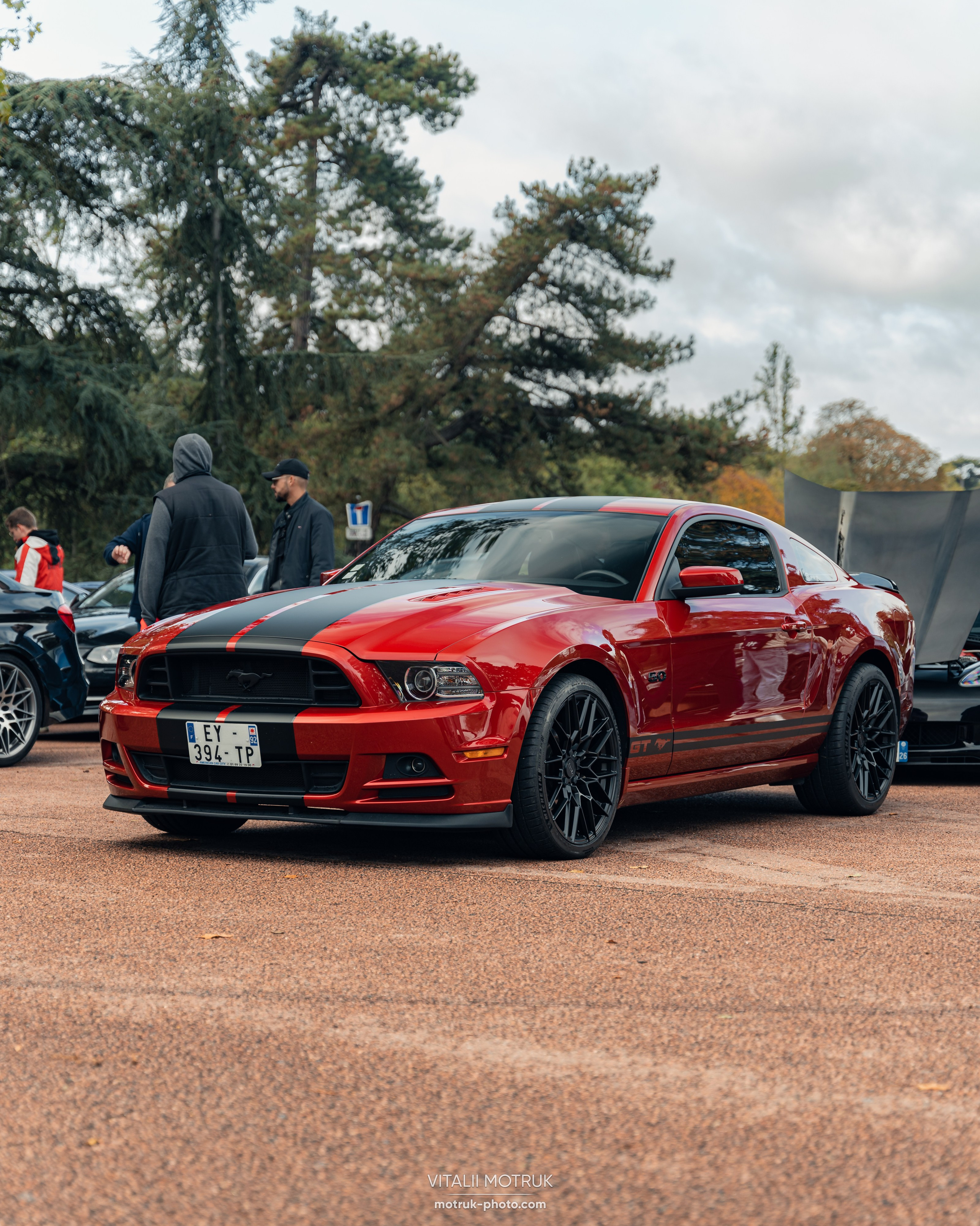 Rassemblement a l’Auteuil 22 octobre. Photographe de voitures à Paris — Vitalii Motruk