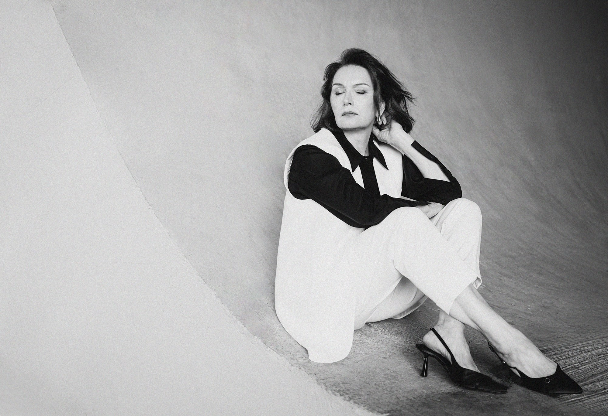 Elena in Troja bridge. Rodinný a svatební fotograf v Praze