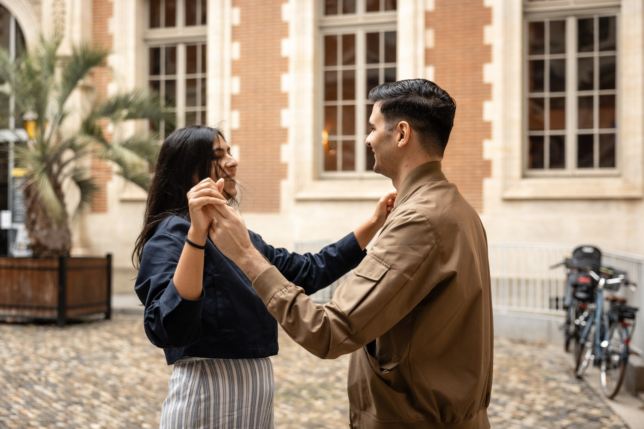 Séance photo de demande en mariage surprise à Toulouse — Un moment inoubliable pour Matt & Megha. Eugénie Smirnova — Photographe à Toulouse et dans le Sud-Ouest