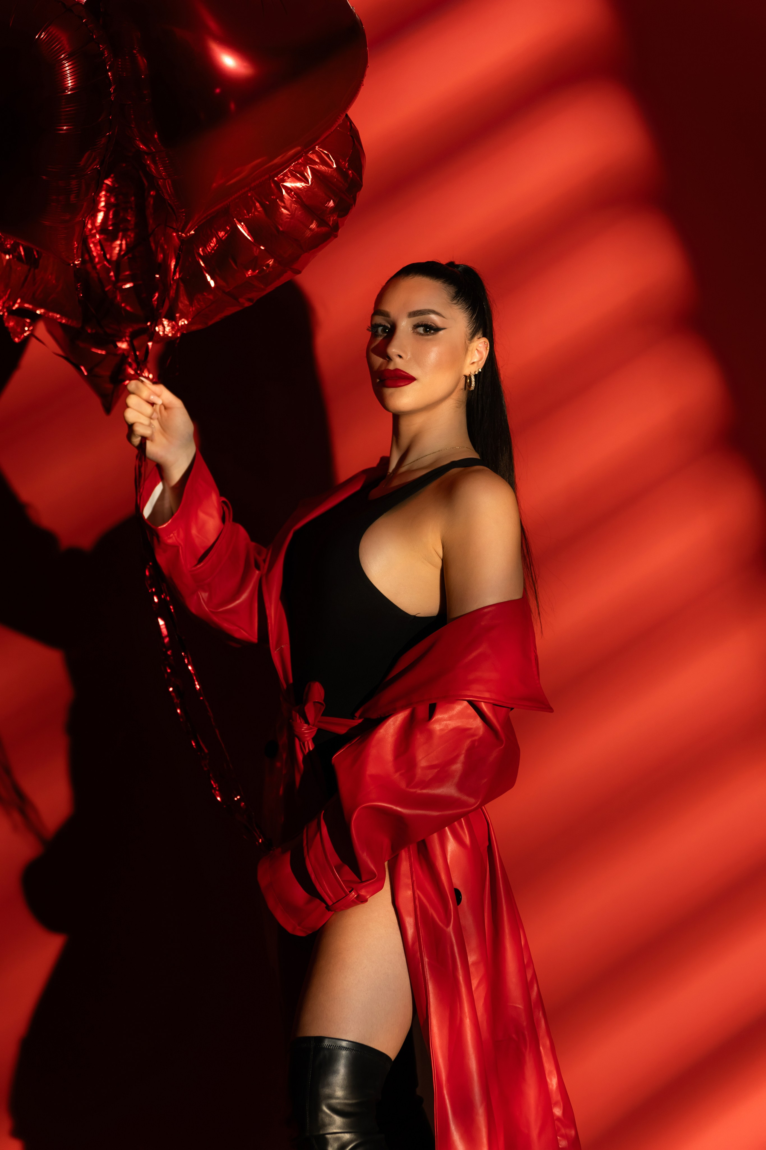 Ladies. Photographer in Paris