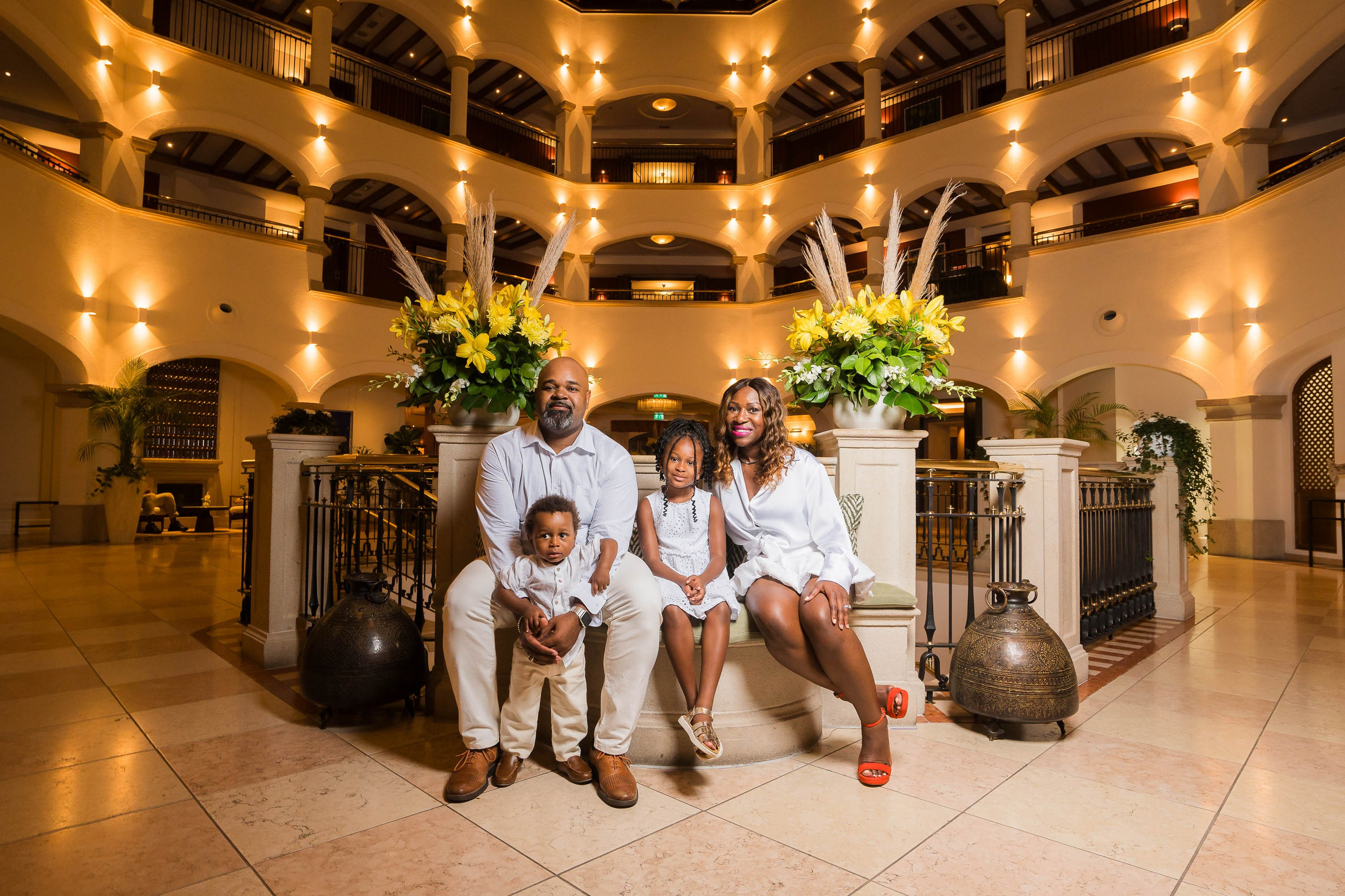 Amerikanische Familienporträts auf Mallorca im St. Regis Mardavall