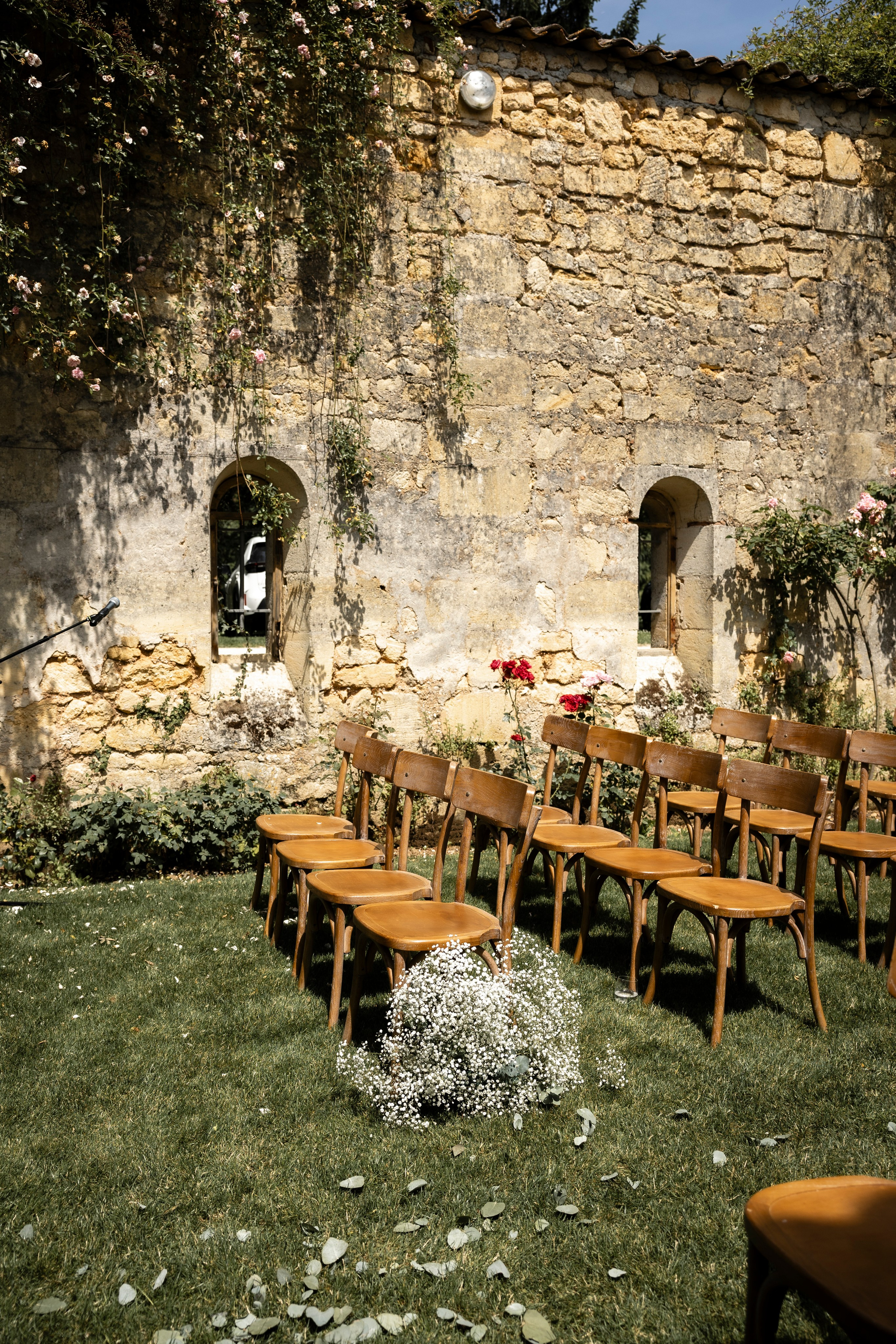 Sarah & Sean — a fairytale wedding at Château Sentout. Eugenie Smirnova — wedding, corporate and lifestyle photographer in Toulouse and Southwest France