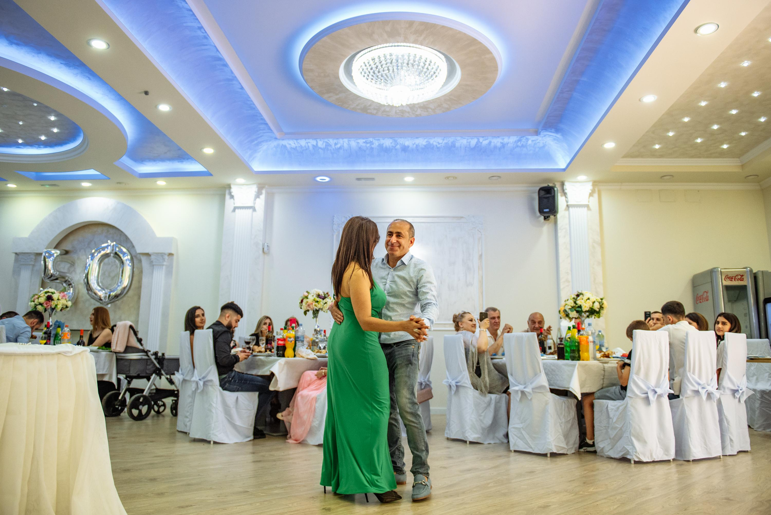 Hakob 50 años cumpleaños. Professional photography services in Barcelona by Ekaterina Gasanova