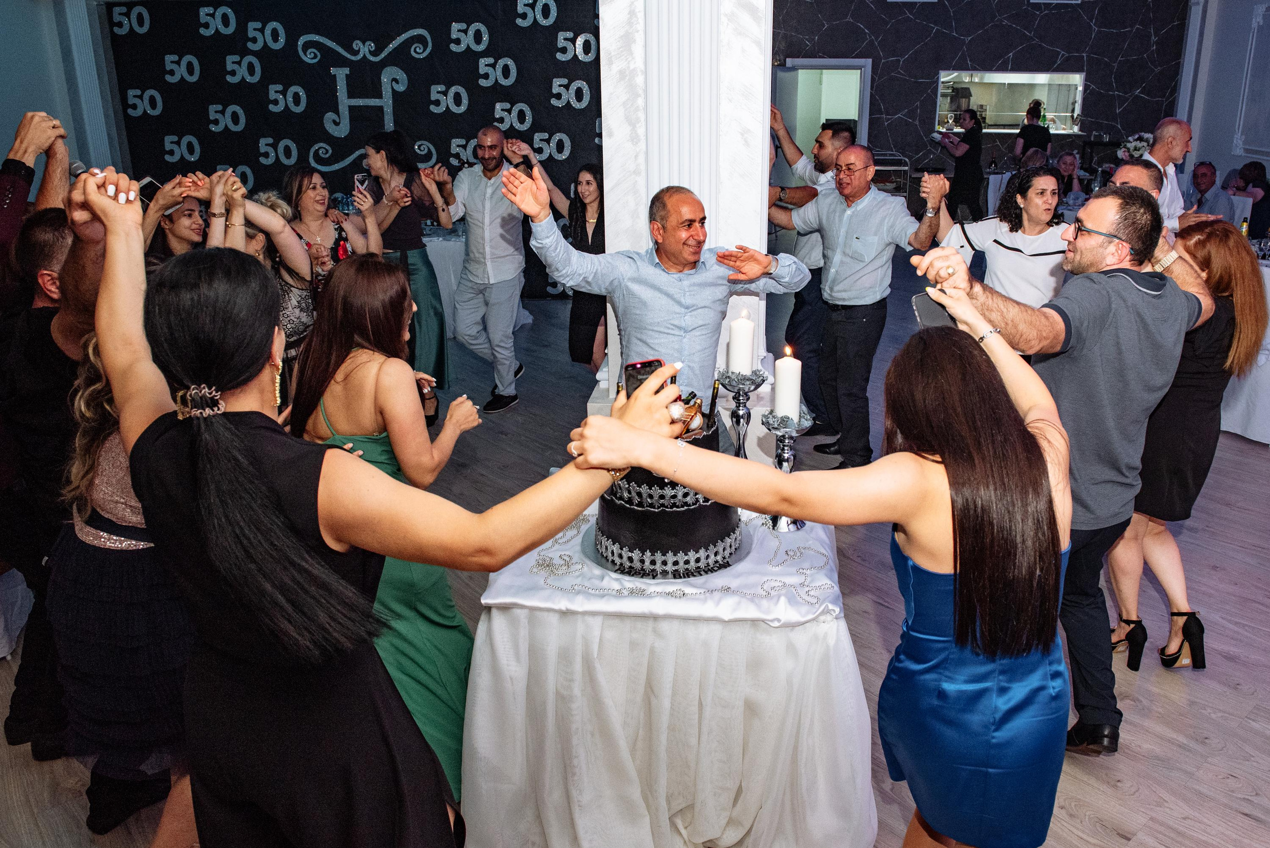 Hakob 50 años cumpleaños. Professional photography services in Barcelona by Ekaterina Gasanova