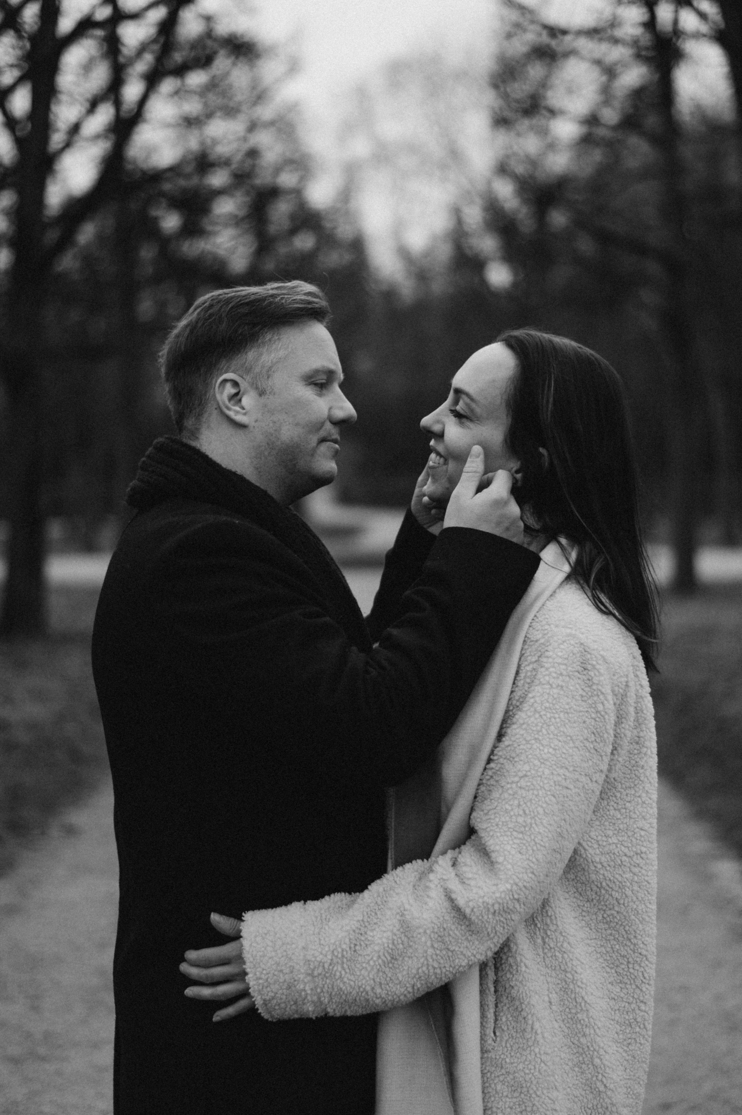 Love Story in Hofgarten Ansbach. Фотограф в Нюрнберге Ирина Менерт из Ансбаха