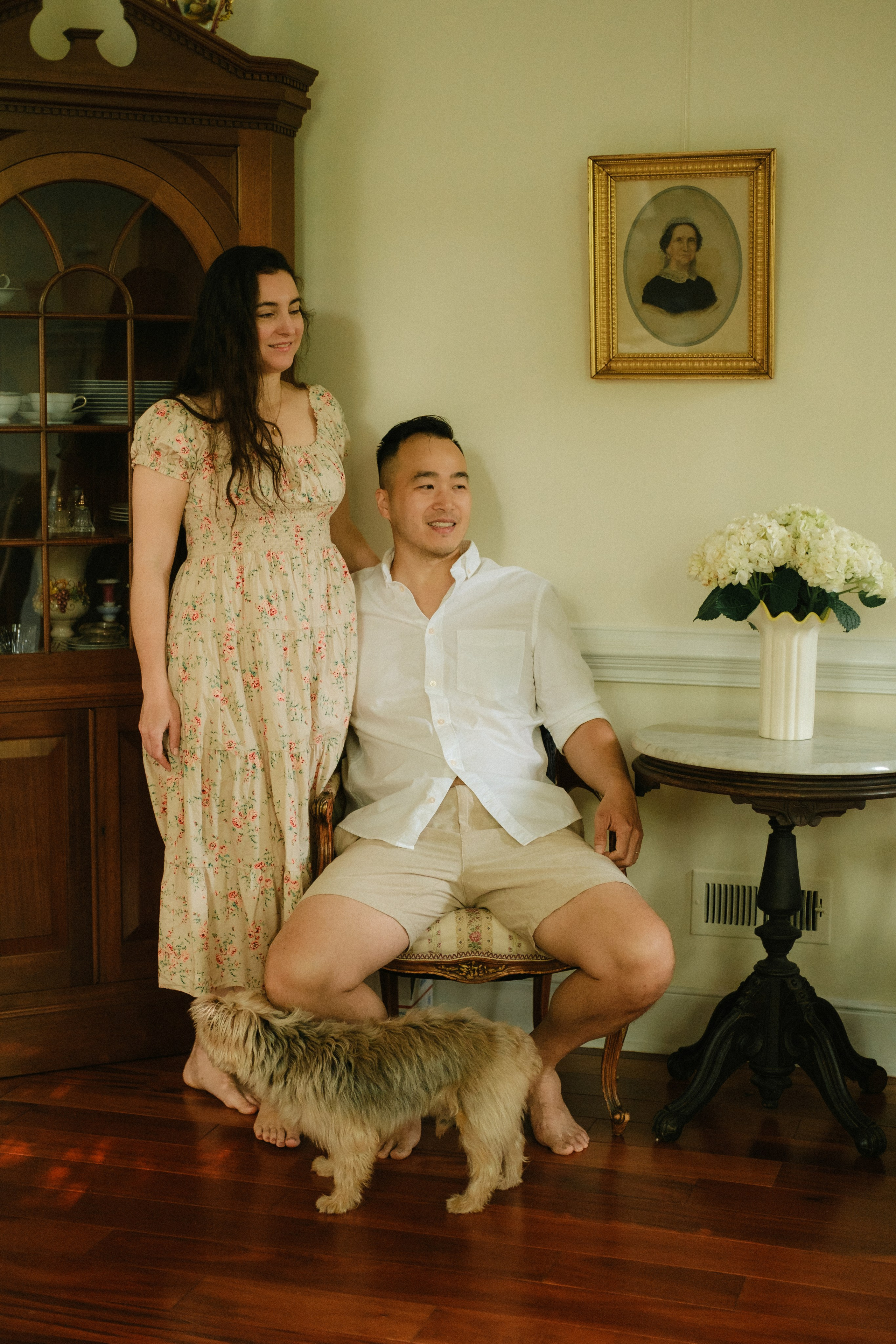 Cozy In-Home Family Photo Session in a Historic Richmond Victorian Home. Family Photographer Anna Dobrovolskaia | Richmond, VA