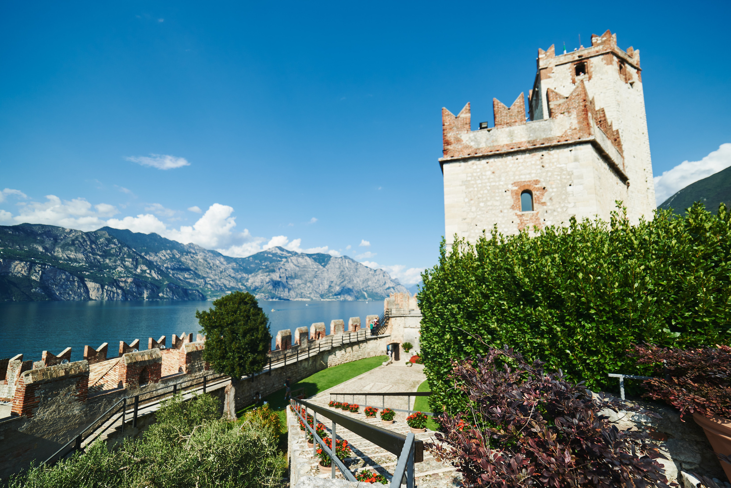 Wedding location castel malcesine lake garda