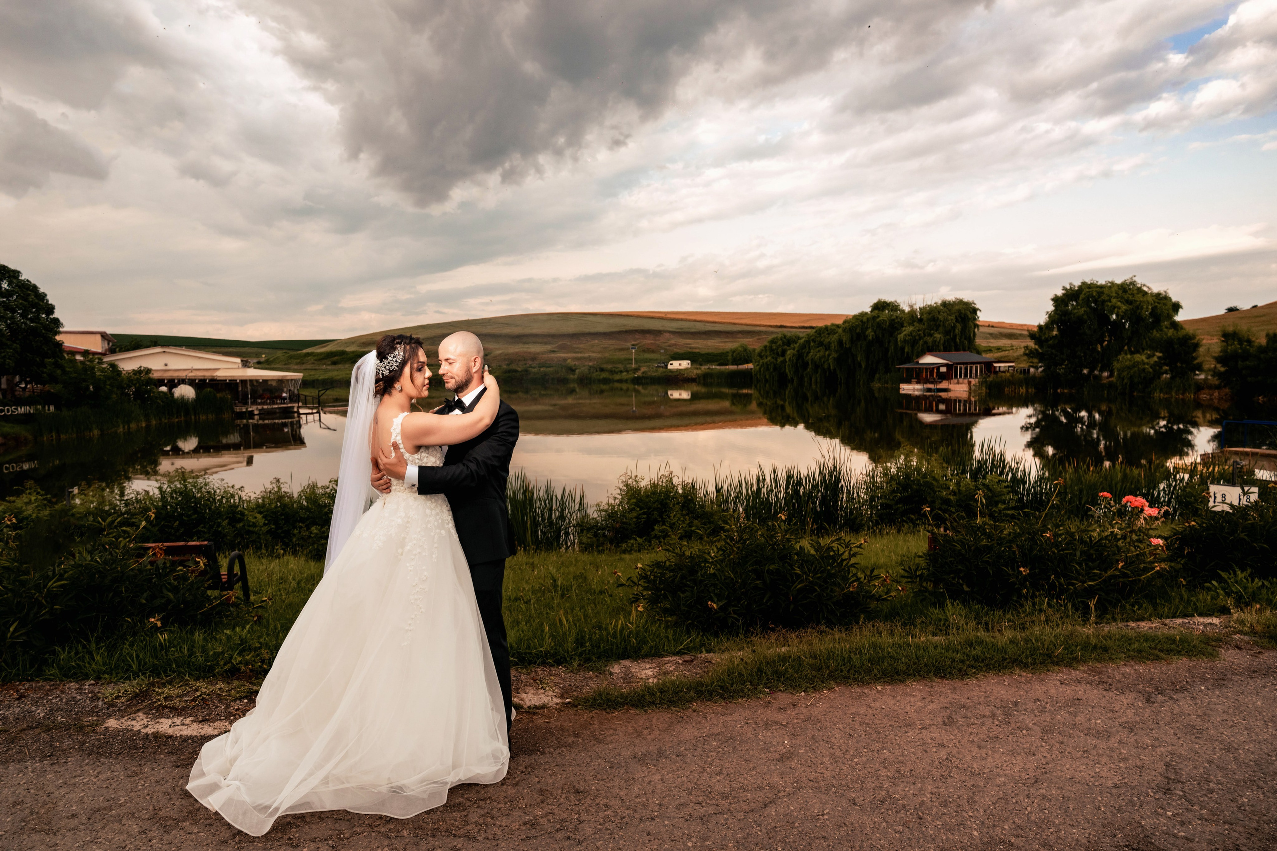 Crina & Cătălin. Acasă