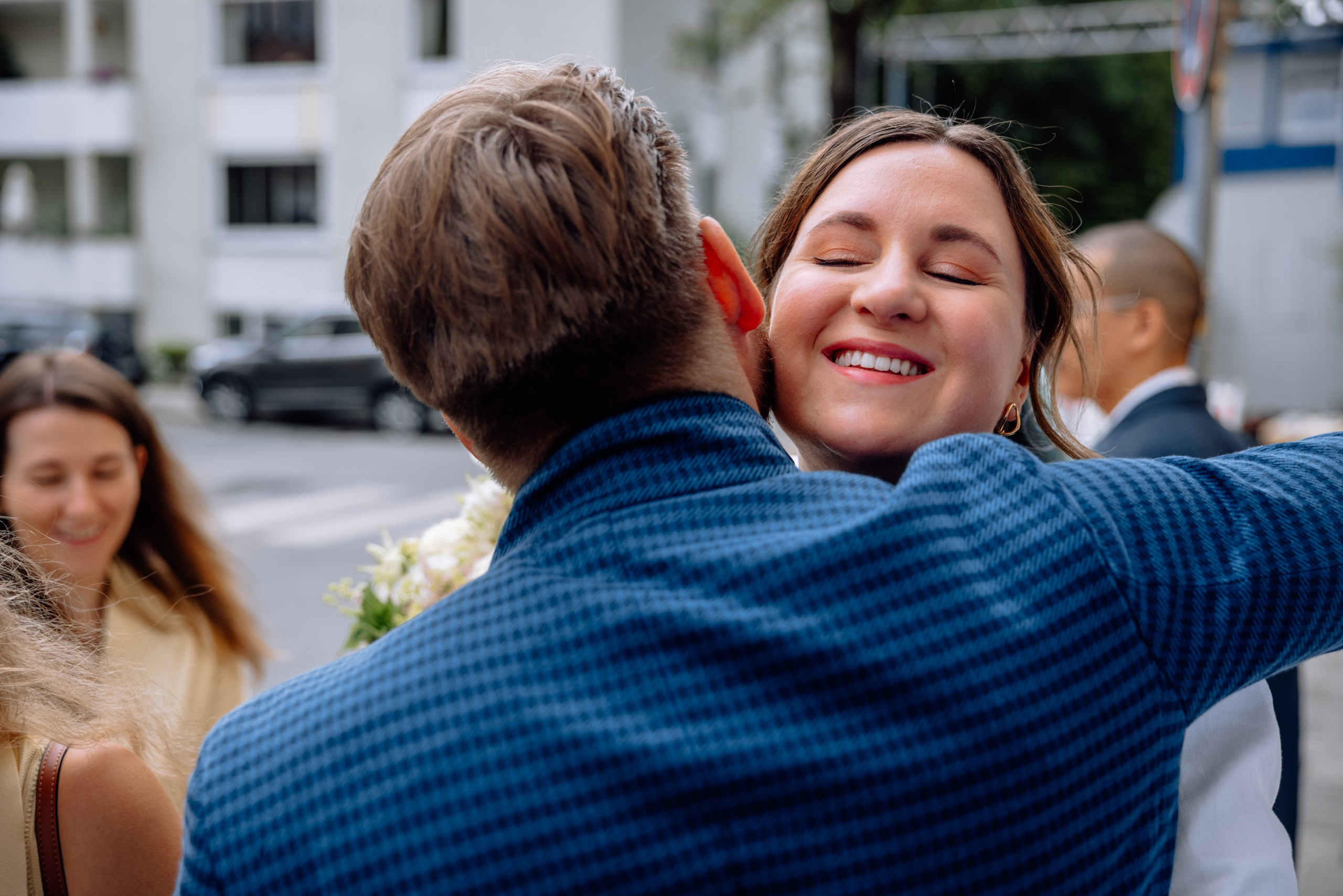 Corinna und Daniel: romantische Hochzeit in der Mandlstrasse/Sommer 2025. Hochzeitsfotograf München Taufe Familienfotograf Tanja Mauke