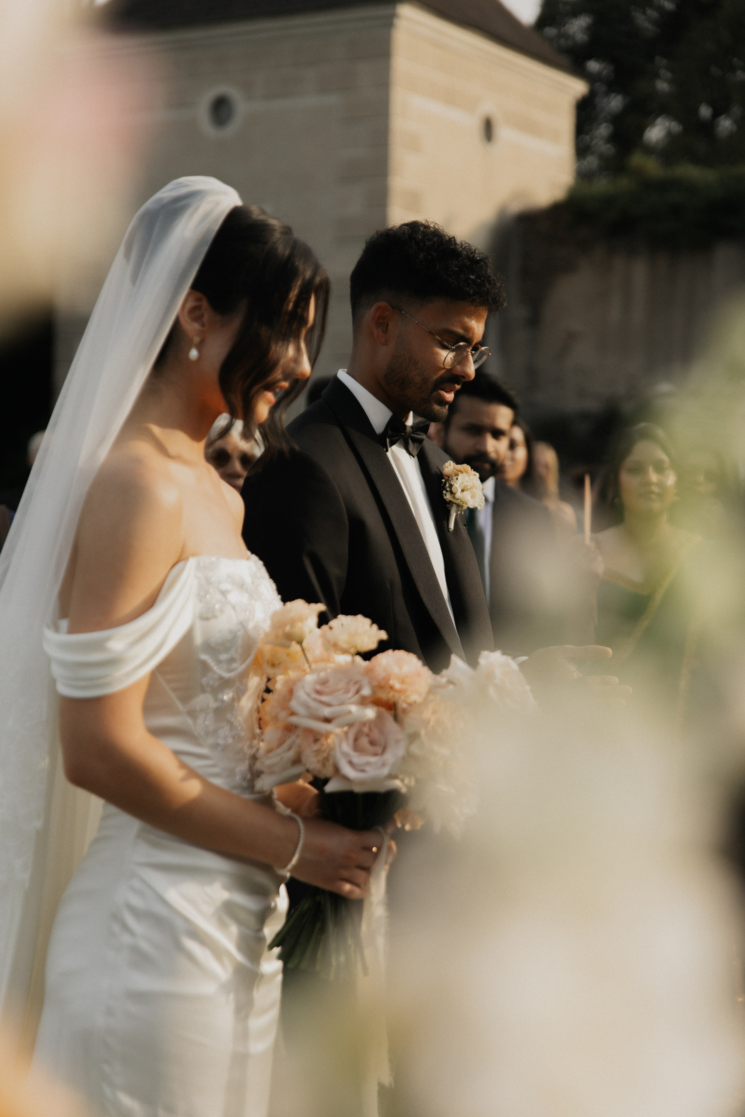 Elegant Castle Wedding in Austria | Alwin & Ruth’s Fairytale Celebration. Wedding photographer and videographer based in Timisoara, Romania