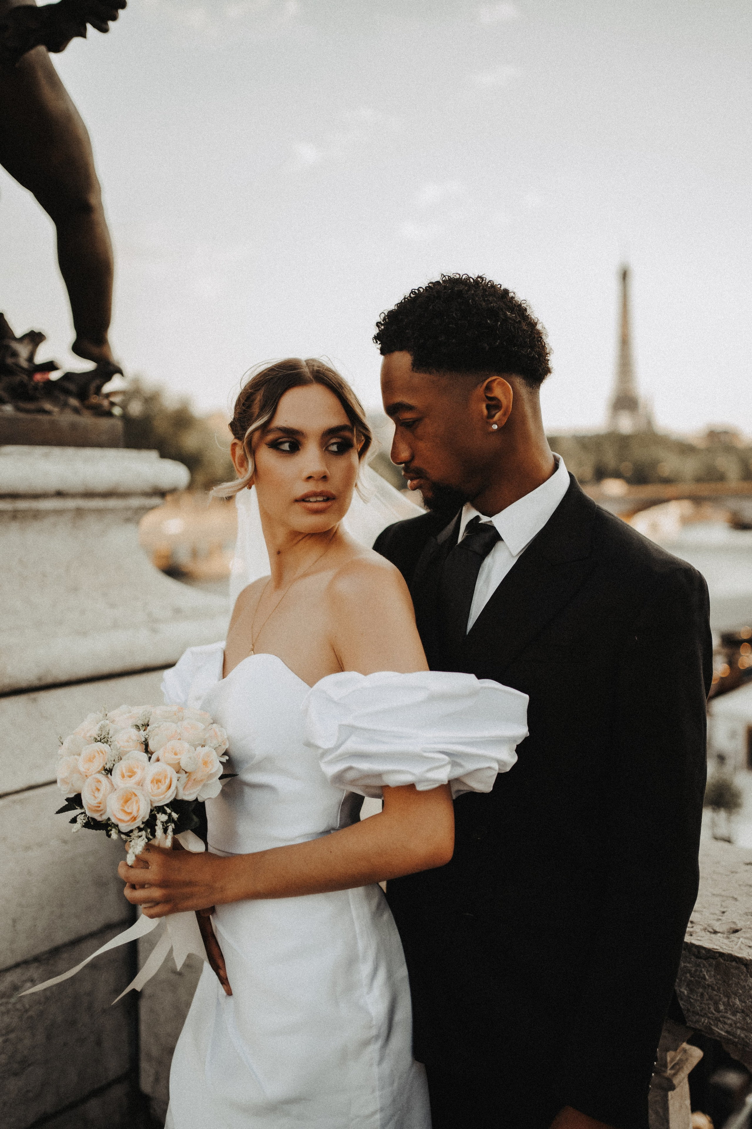 Photographer in Paris Yulia Shkadina | Couples, engagement, pre-wedding, individual photo-shoots in Paris at the best locations