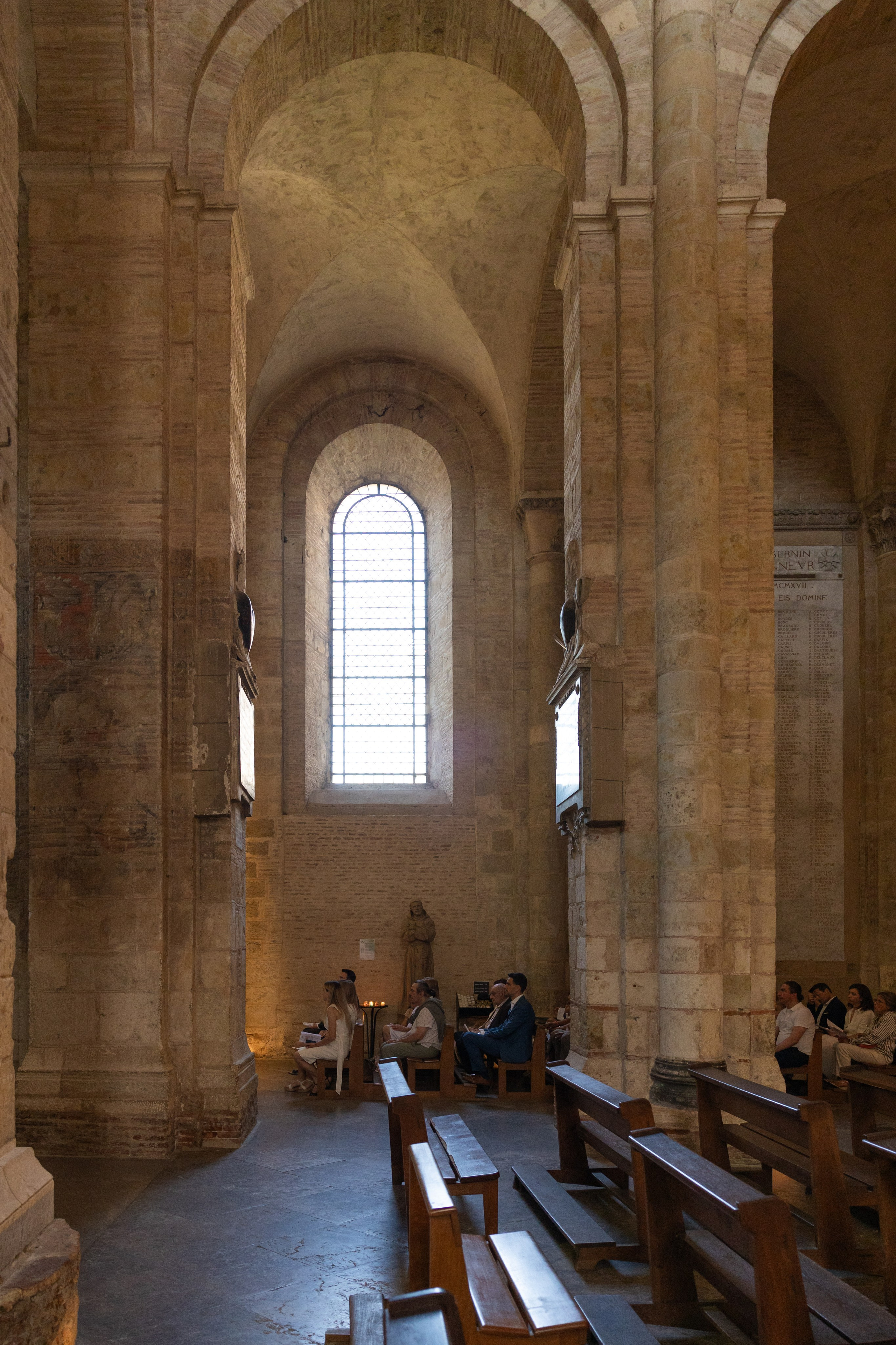 The Baptism of Diana in the Church of Saint-Sernin in Toulouse. Евгения Смирнова — фотограф в Тулузе и юго-западной Франции