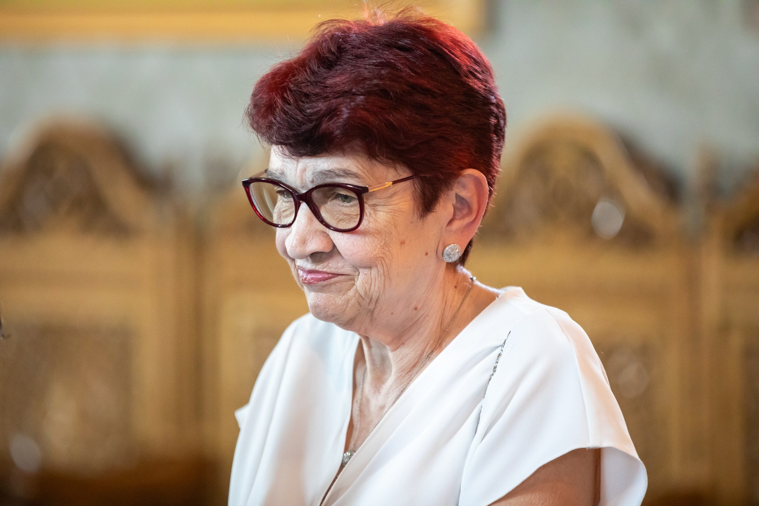 “Bebeluș botezat în biserică, ținut în brațe de nași” • “Detaliu cu lumânarea de botez decorată cu flori albe” • “Părinți emoționați alături de copilul lor la ceremonia de botez” • “Masa festivă de botez cu decor tematic și tort personalizat” • “Momentul în care preotul toarnă apă sfințită pe fruntea bebelușului” “Bebeluș în rochie albă de botez, zâmbind în brațele mamei” • “Detaliu cu cruciulița de botez așezată pe o pernă de satin” • “Părinți și nași aprinzând lumânările în timpul ceremoniei de botez” • “Tort de botez decorat cu figurine tematice și numele copilului” • “Copil botezat dormind liniștit în pătuțul decorat festiv” • “Momentul în care preotul binecuvântează copilul în fața altarului” • “Invitați adunându-se în jurul mesei festive la petrecerea de botez” • “Bebeluș ținând în mână o jucărie personalizată primită la botez” • “Familie fericită pozând împreună după ceremonia de botez” • “Decor tematic cu baloane și flori la locația petrecerii de botez” fotograf Botoșani fotograf evenimente fotograf botez Alin Chirila fotograf alinofotostudio,- Preotul ținându-l pe micuțul Mathias Gabriel la botez, în biserica Înălțarea Domnului, Copălău - Detalii de la botezul lui Mathias – lumânare, trusou și icoană - Familia lui Mathias Gabriel alături de micuț, în ziua botezului - Portret emoționant cu mama și bebelușul în brațe, în biserică,fotograf profesionist evenimente Botoșani, Iași, Suceava, Fălticeni, Bacău, Pașcani, Roman - AlinoFotoStudio by Alin Chirilă - servicii foto nuntă, botez, cununie, ședințe foto creative, albume personalizate, fotografii emoționante și calitative pentru cele mai importante momente din viață,fotograf nuntă Botoșani Alin Chirilă, ședință foto botez Iași - AlinoFotoStudio, servicii fotograf profesionist evenimente Suceava, fotograf cununie civilă Fălticeni - Alin Chirilă, album foto nuntă personalizat Bacău.“Bebeluș botezat în biserică, ținut în brațe de nași” • “Detaliu cu lumânarea de botez decorată cu flori albe” • “Părinți emoționați alături de copilul lor la ceremonia de botez” • “Masa festivă de botez cu decor tematic și tort personalizat” • “Momentul în care preotul toarnă apă sfințită pe fruntea bebelușului” “Bebeluș în rochie albă de botez, zâmbind în brațele mamei” • “Detaliu cu cruciulița de botez așezată pe o pernă de satin” • “Părinți și nași aprinzând lumânările în timpul ceremoniei de botez” • “Tort de botez decorat cu figurine tematice și numele copilului” • “Copil botezat dormind liniștit în pătuțul decorat festiv” • “Momentul în care preotul binecuvântează copilul în fața altarului” • “Invitați adunându-se în jurul mesei festive la petrecerea de botez” • “Bebeluș ținând în mână o jucărie personalizată primită la botez” • “Familie fericită pozând împreună după ceremonia de botez” • “Decor tematic cu baloane și flori la locația petrecerii de botez” fotograf Botoșani fotograf evenimente fotograf botez Alin Chirila fotograf alinofotostudio.fotograf botez Amelis Maria, fotografie botez Botoșani, fotograf Alin Chirilă, amintiri botez, fotografii botez, botez Amelis Maria, fotograf copii, fotografie botez în Botoșani,