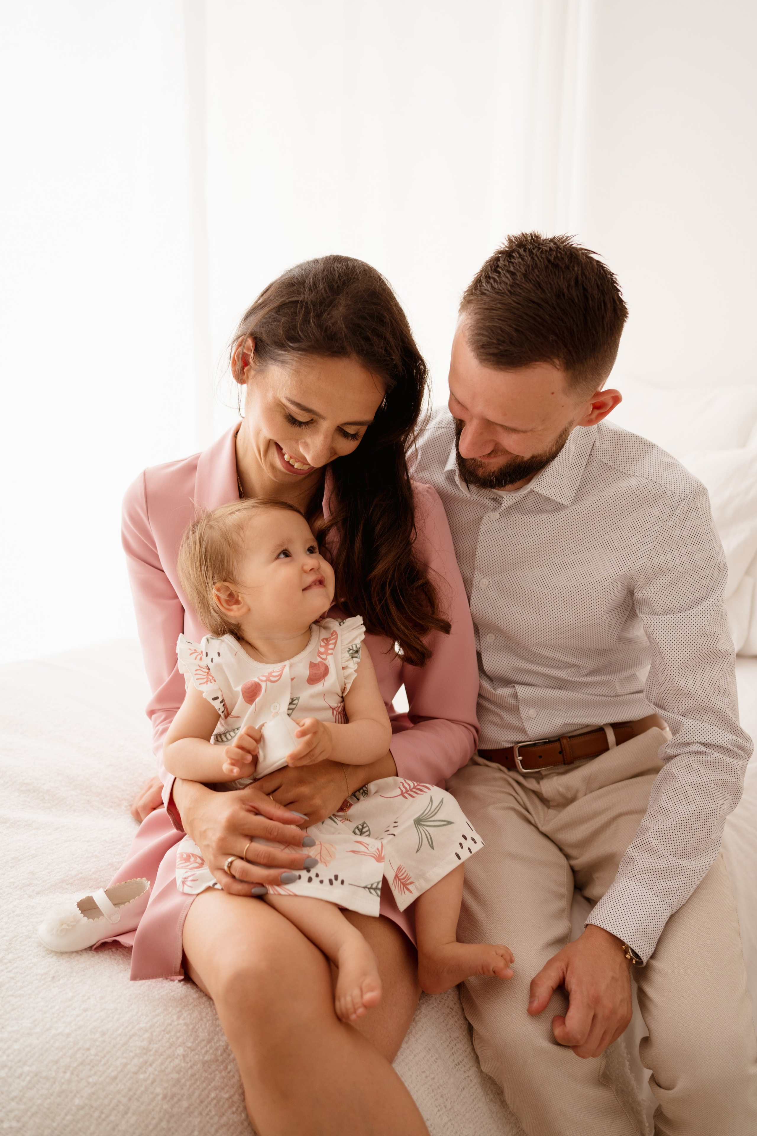 Chrzest Święty Natalii. Fotograf Łódź - sesja ciążowa, noworodkowa, dziecięca. Studio w Łodzi