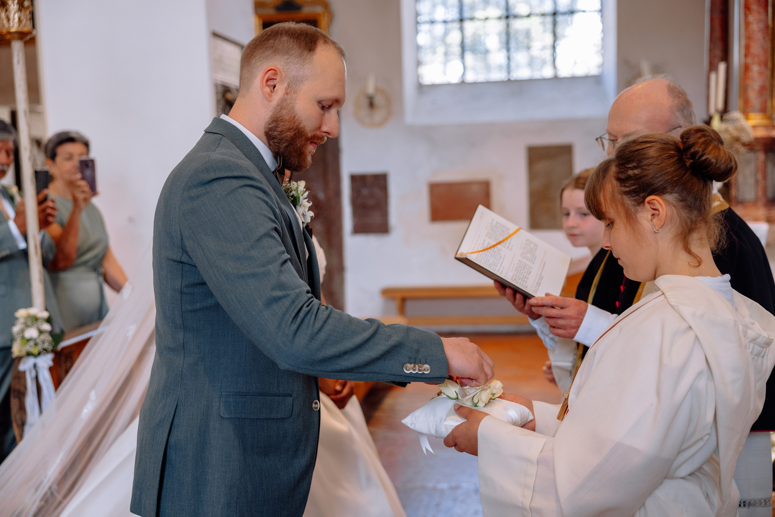 Deutsch-Venezolanische Hochzeit in Isen München. Hochzeitsfotograf München Taufe Familienfotograf Tanja Mauke