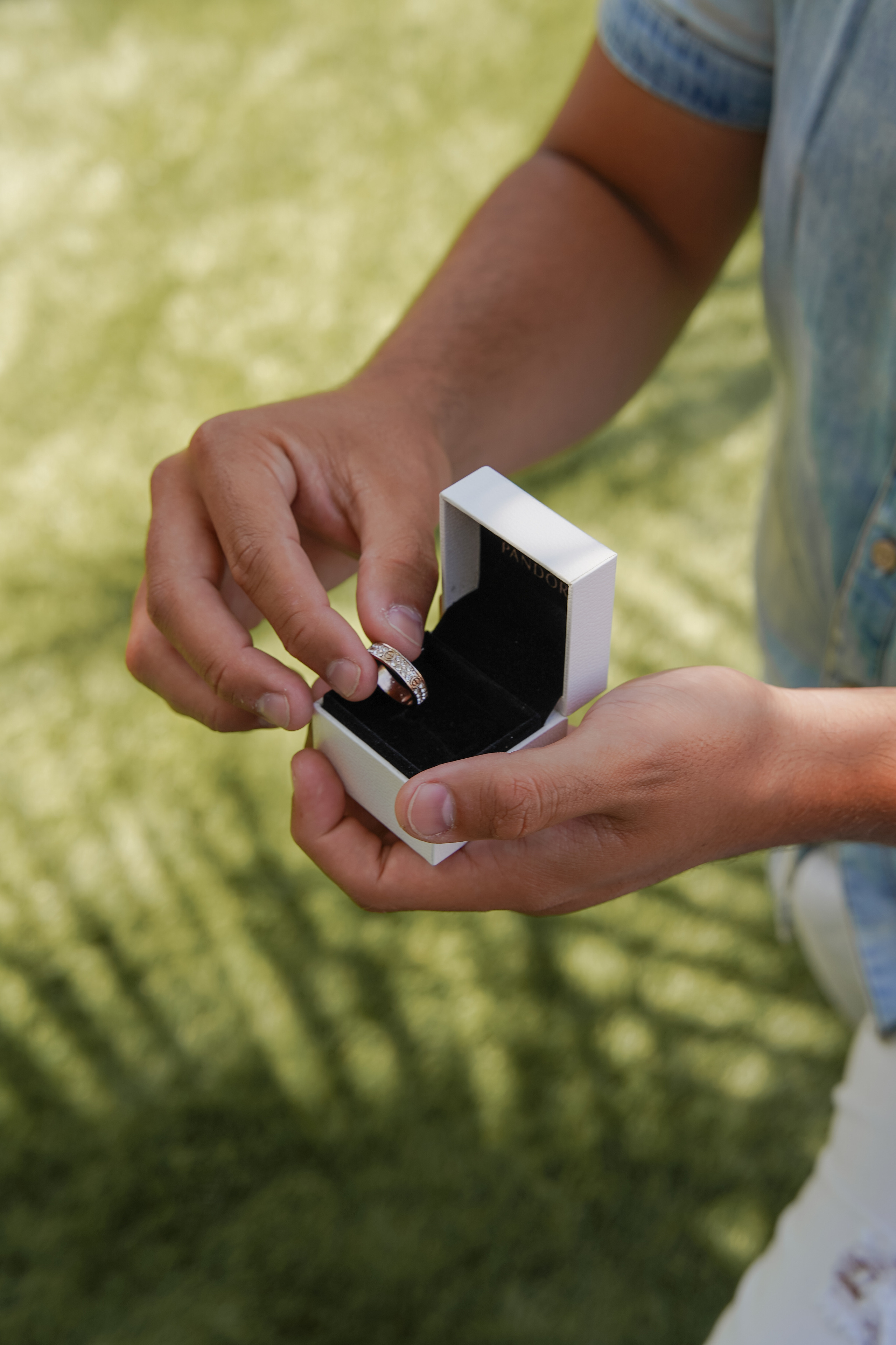 Pedida de mano. Fotografo familiar, bodas, reportaje Diana Memetova Alicante, Benidorm